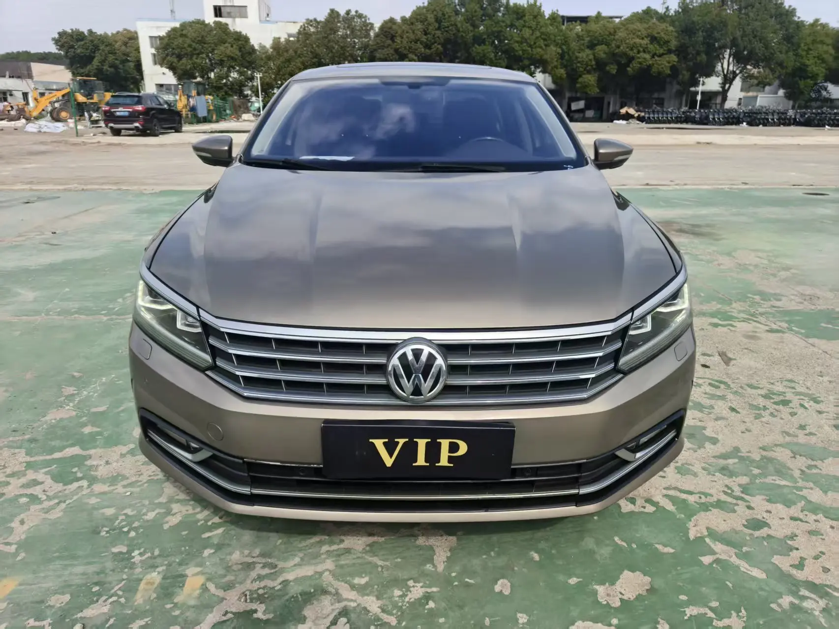 Volkswagen Passat  из Китая