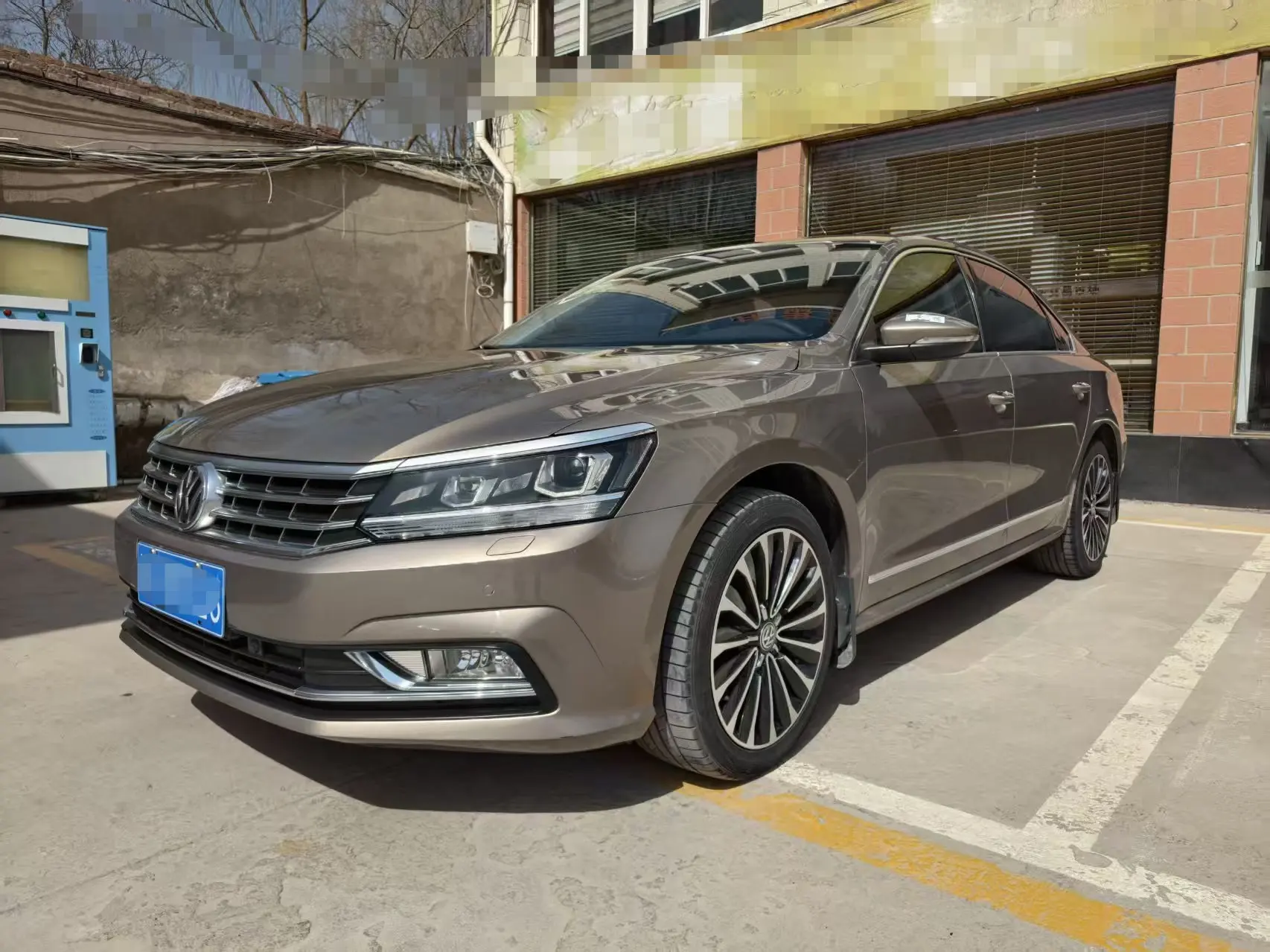 Volkswagen Passat  из Китая