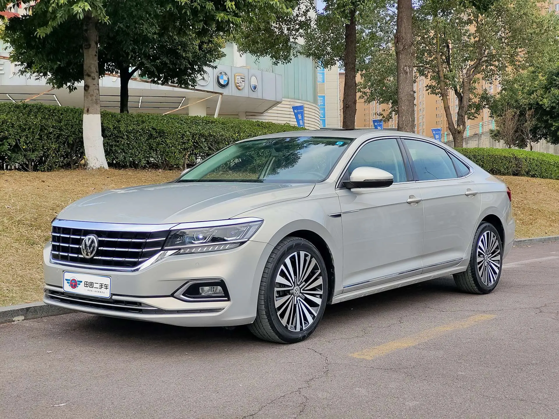 Volkswagen Passat  из Китая