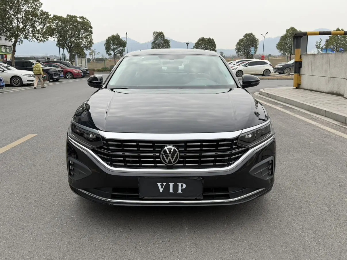 Volkswagen Passat  из Китая