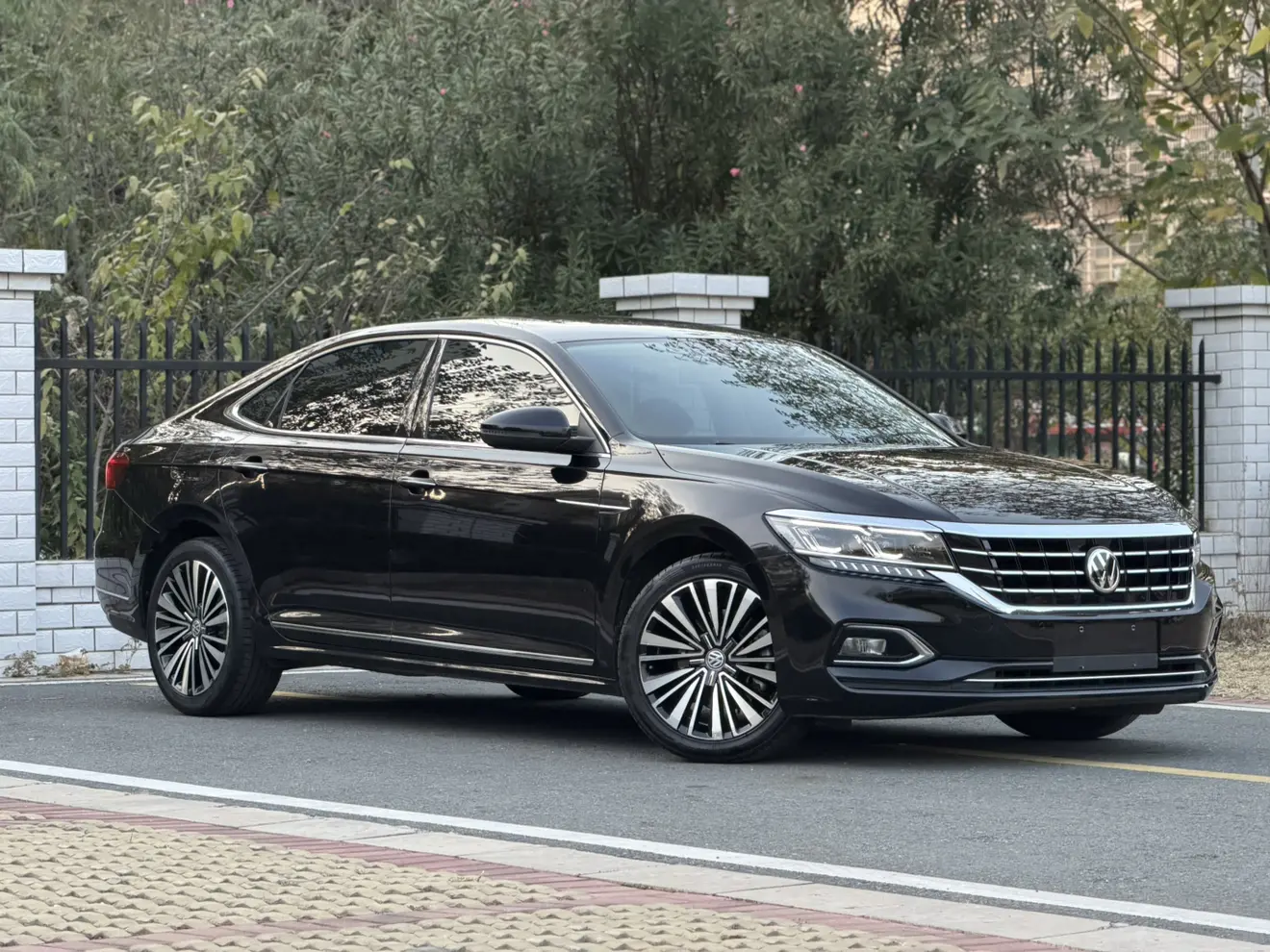 Volkswagen Passat  из Китая
