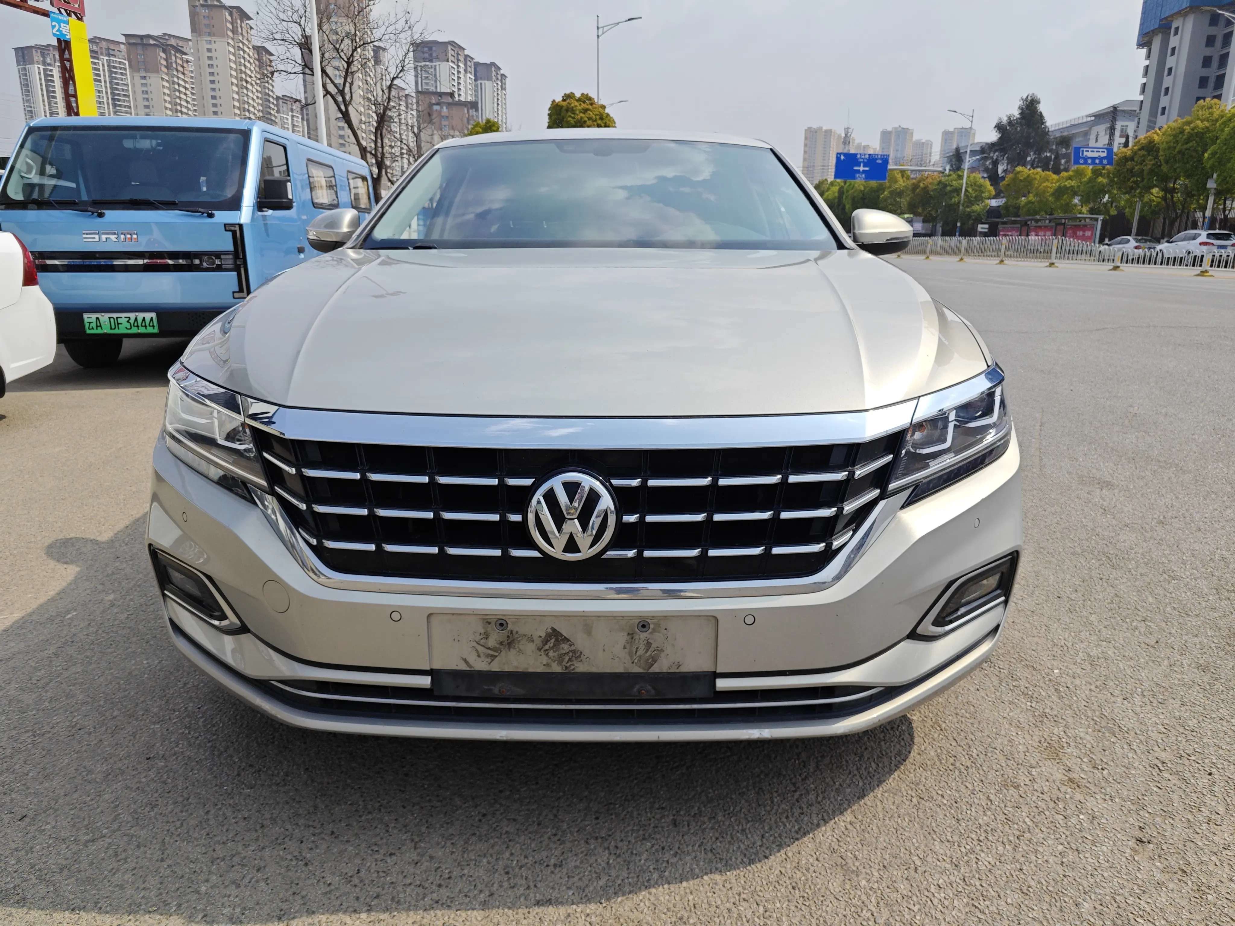 Volkswagen Passat  из Китая