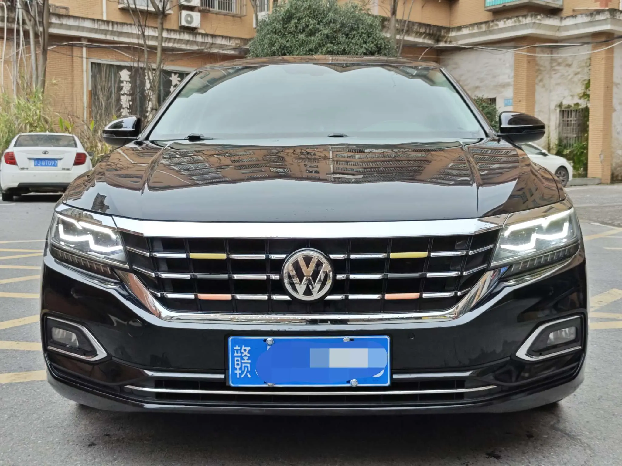 Volkswagen Passat  из Китая
