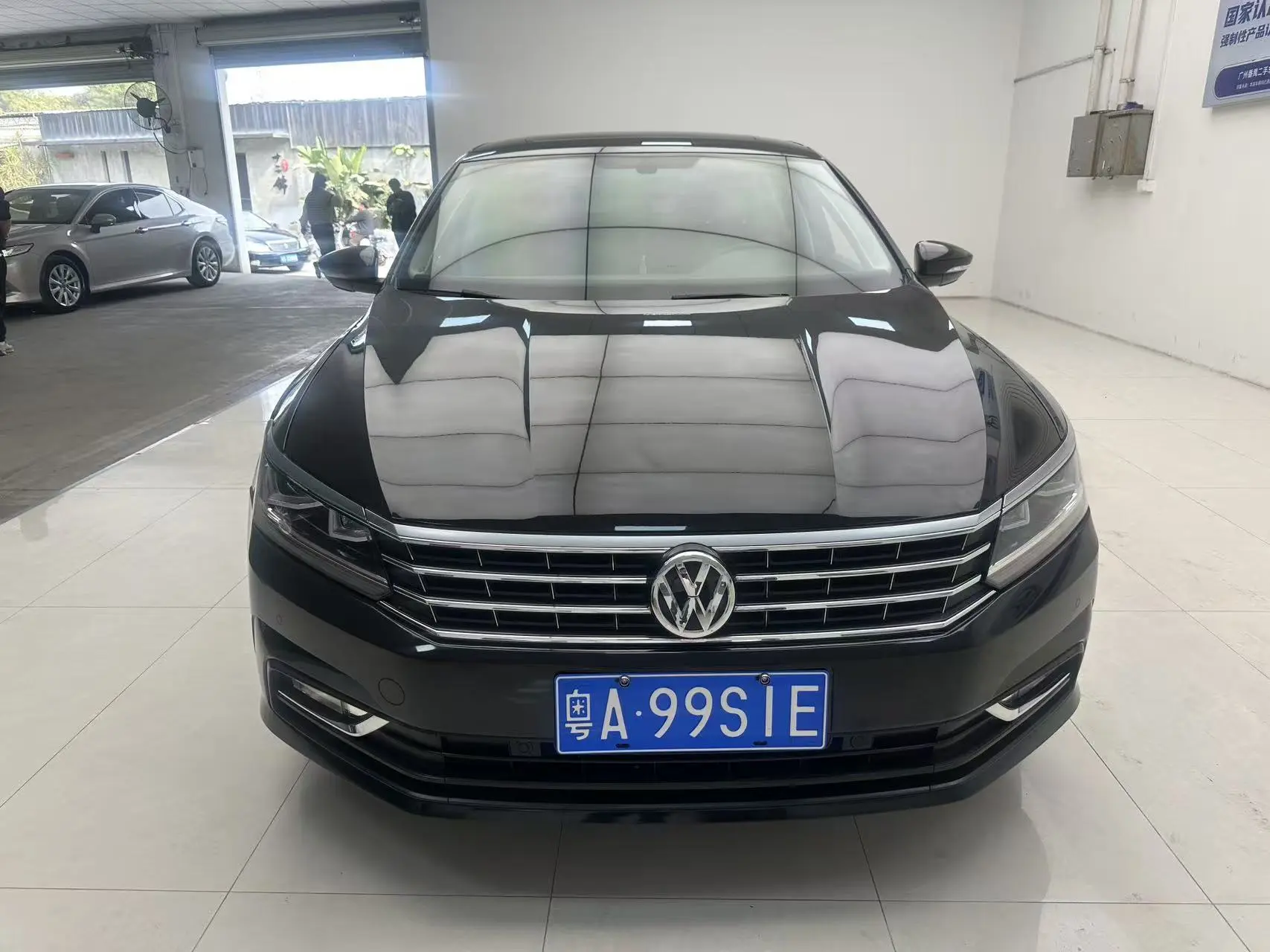 Volkswagen Passat  из Китая