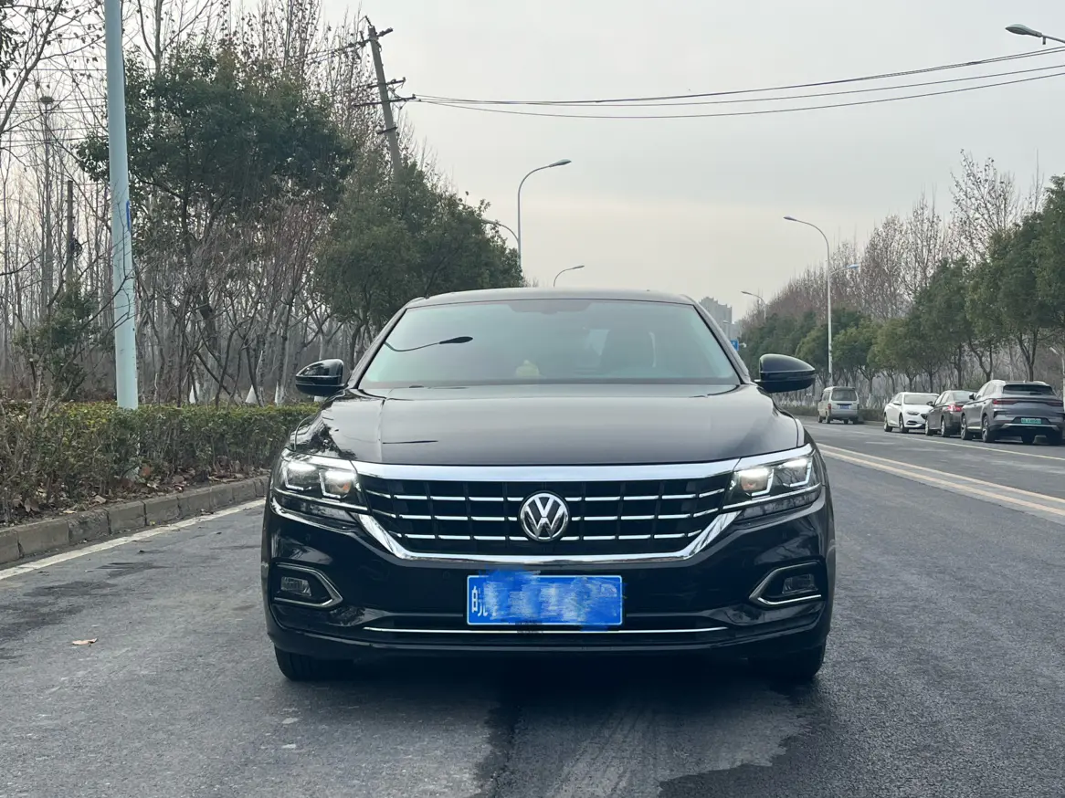 Volkswagen Passat  из Китая