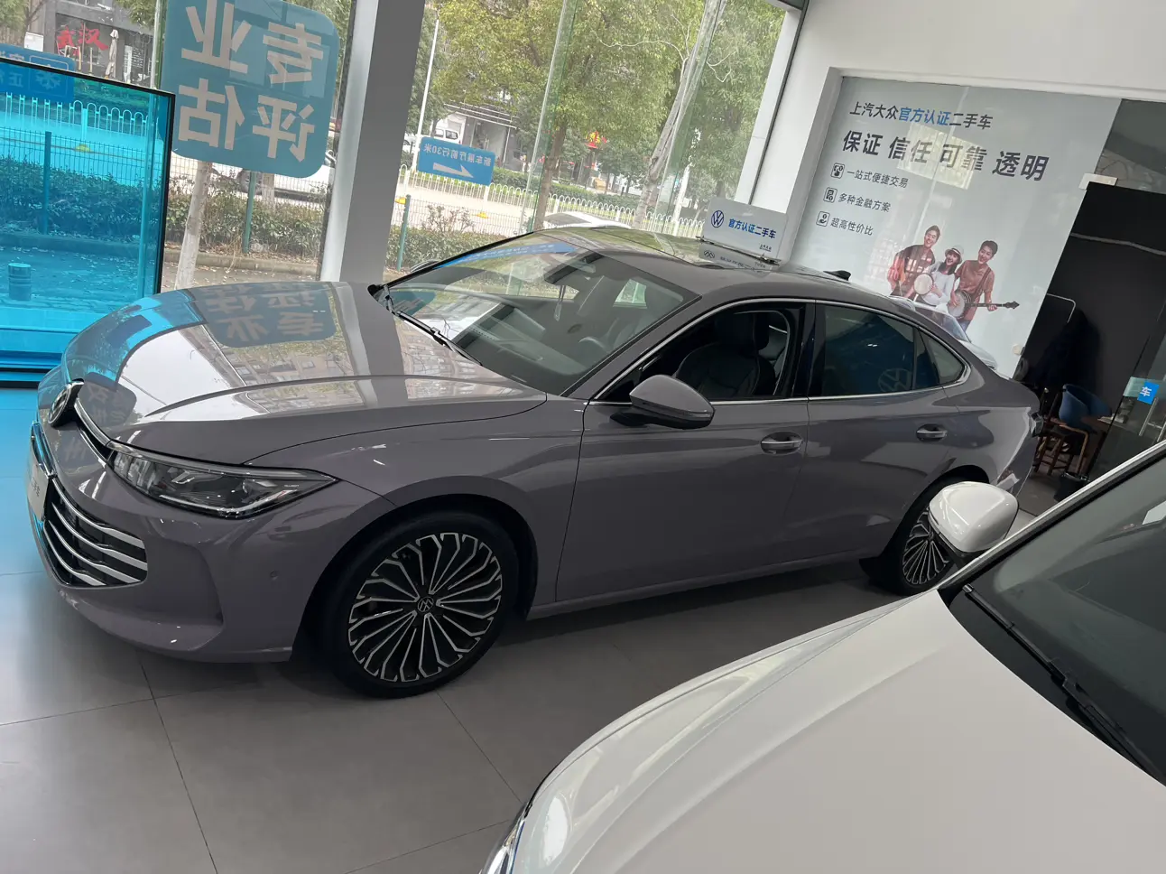 Volkswagen Passat  из Китая