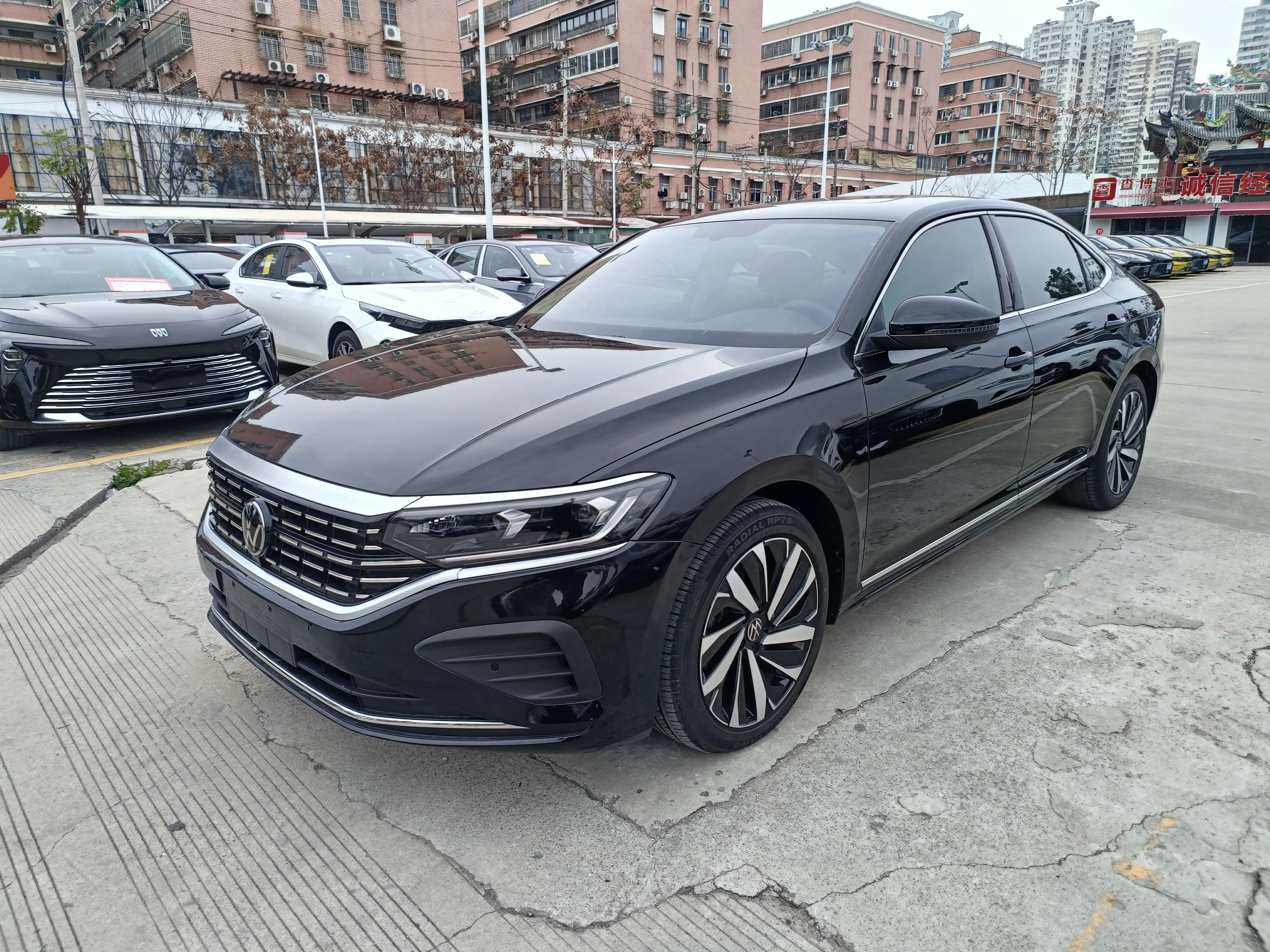 Volkswagen Passat  из Китая