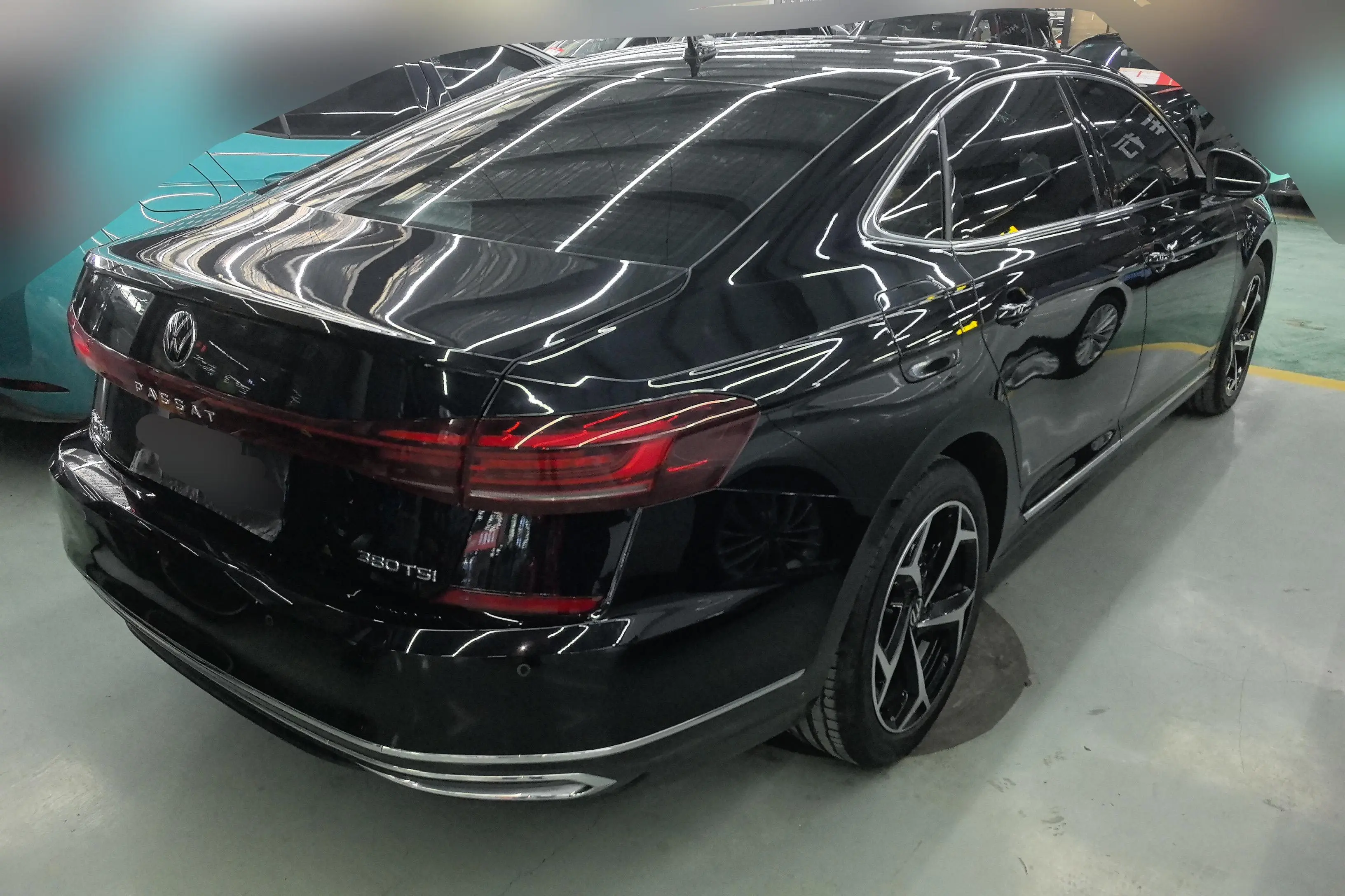 Volkswagen Passat  из Китая