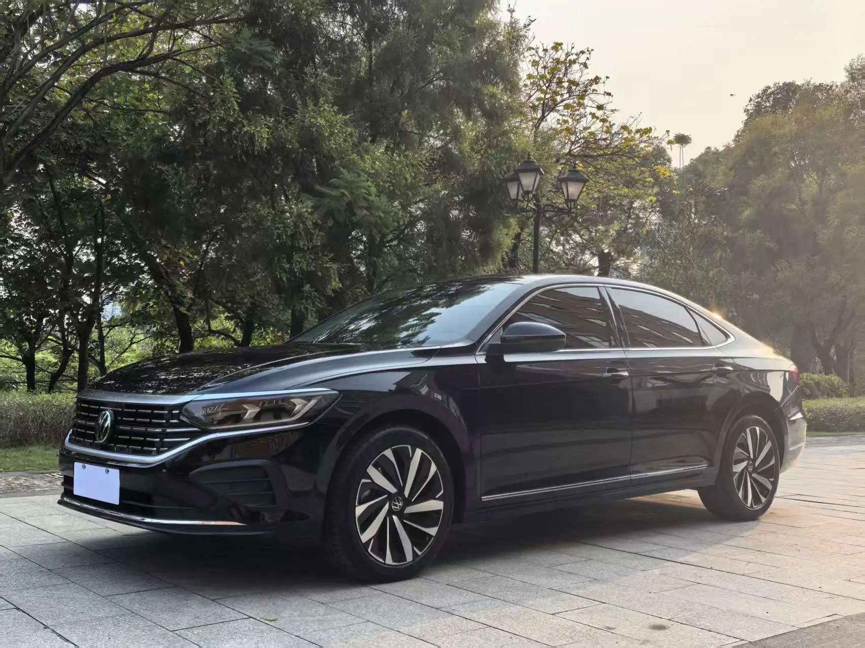 Volkswagen Passat  из Китая