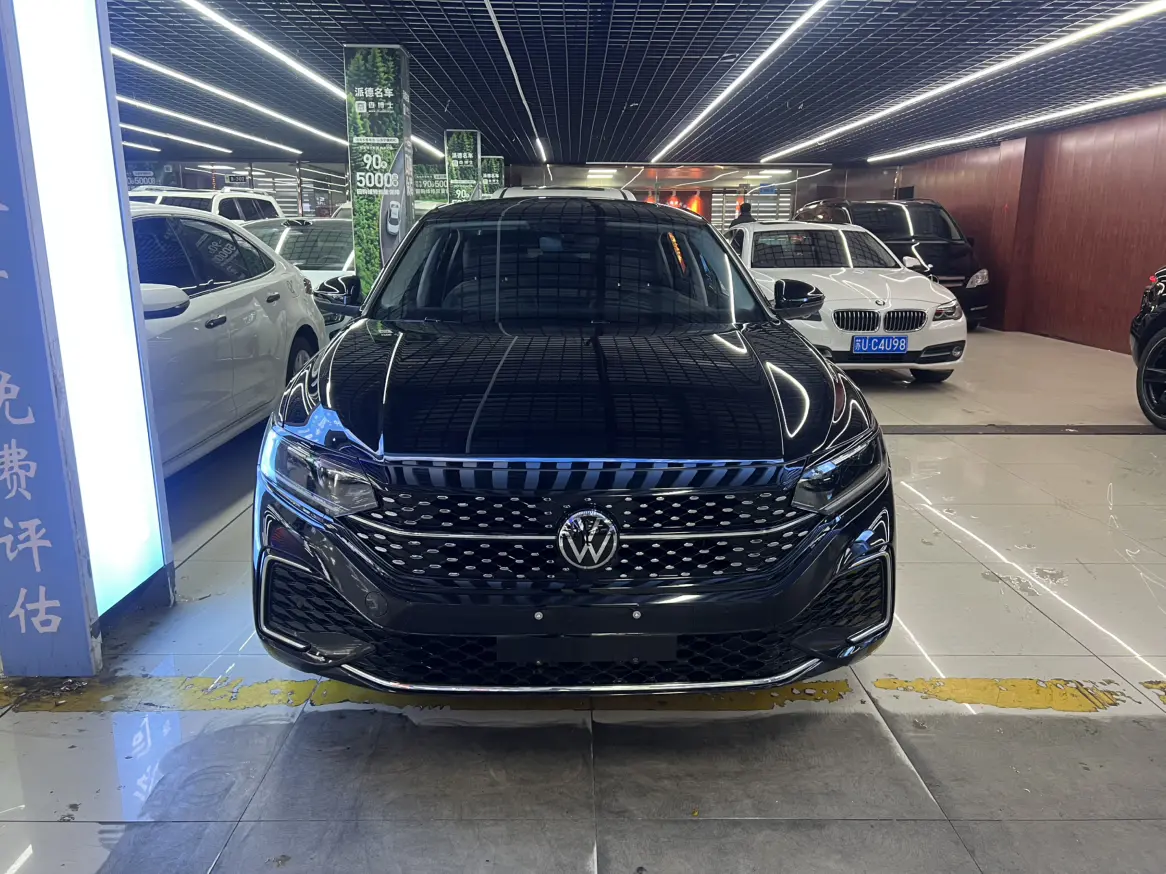 Volkswagen Passat  из Китая