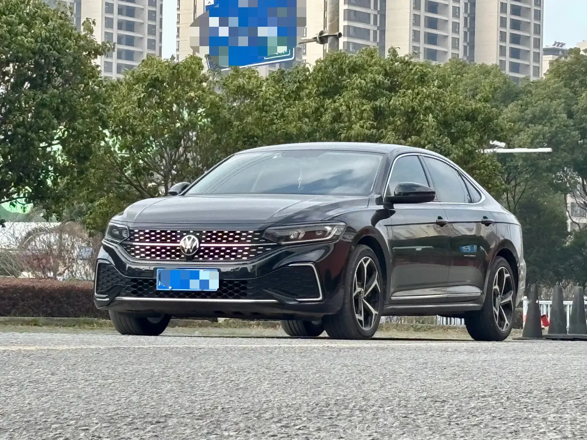 Volkswagen Passat  из Китая