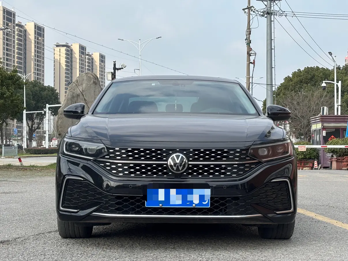 Volkswagen Passat  из Китая