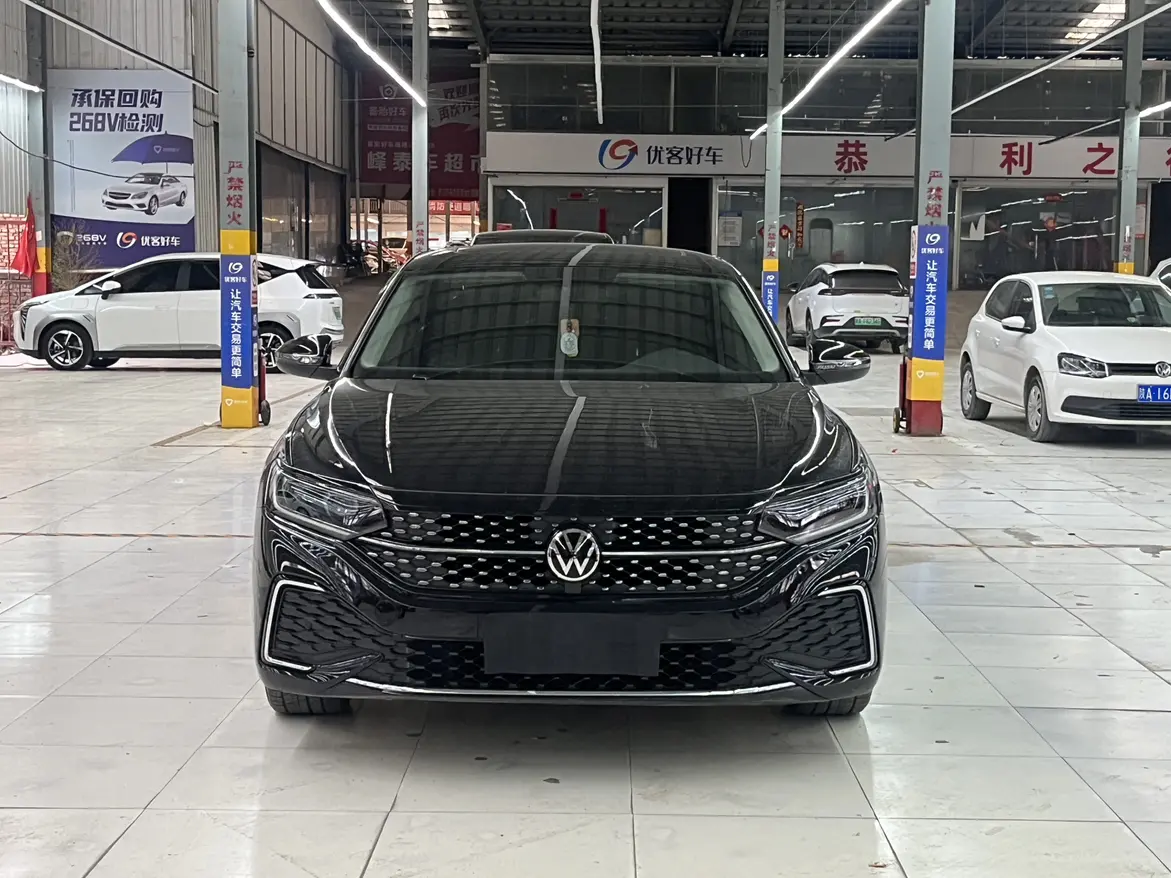 Volkswagen Passat  из Китая