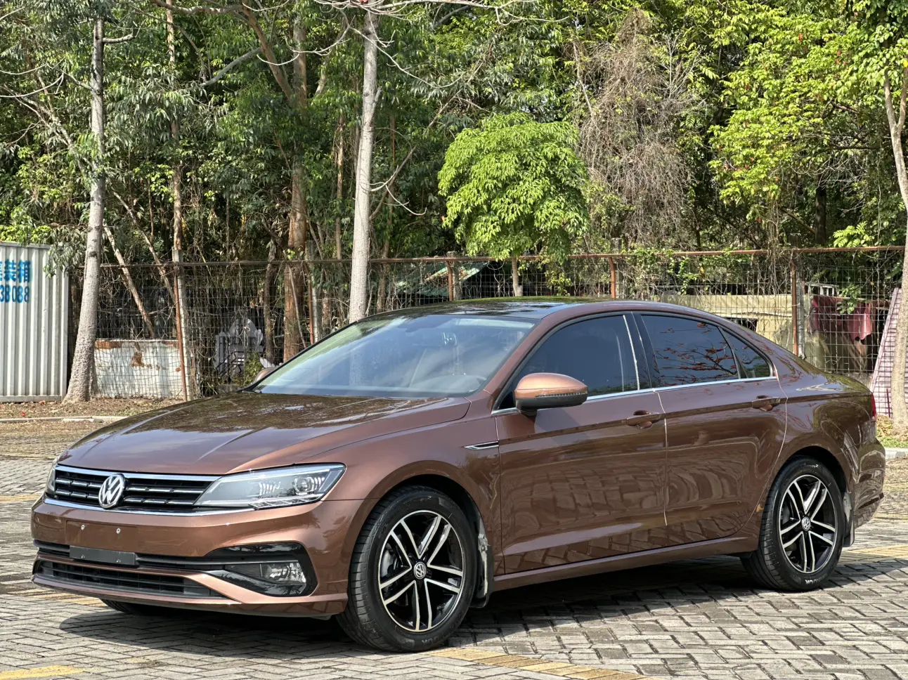 Volkswagen Lamando (Lingdu)  из Китая