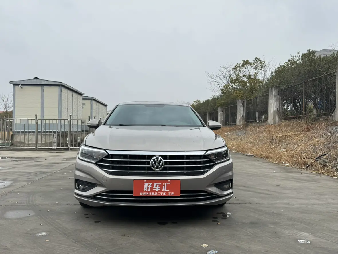 Volkswagen Sagitar  из Китая