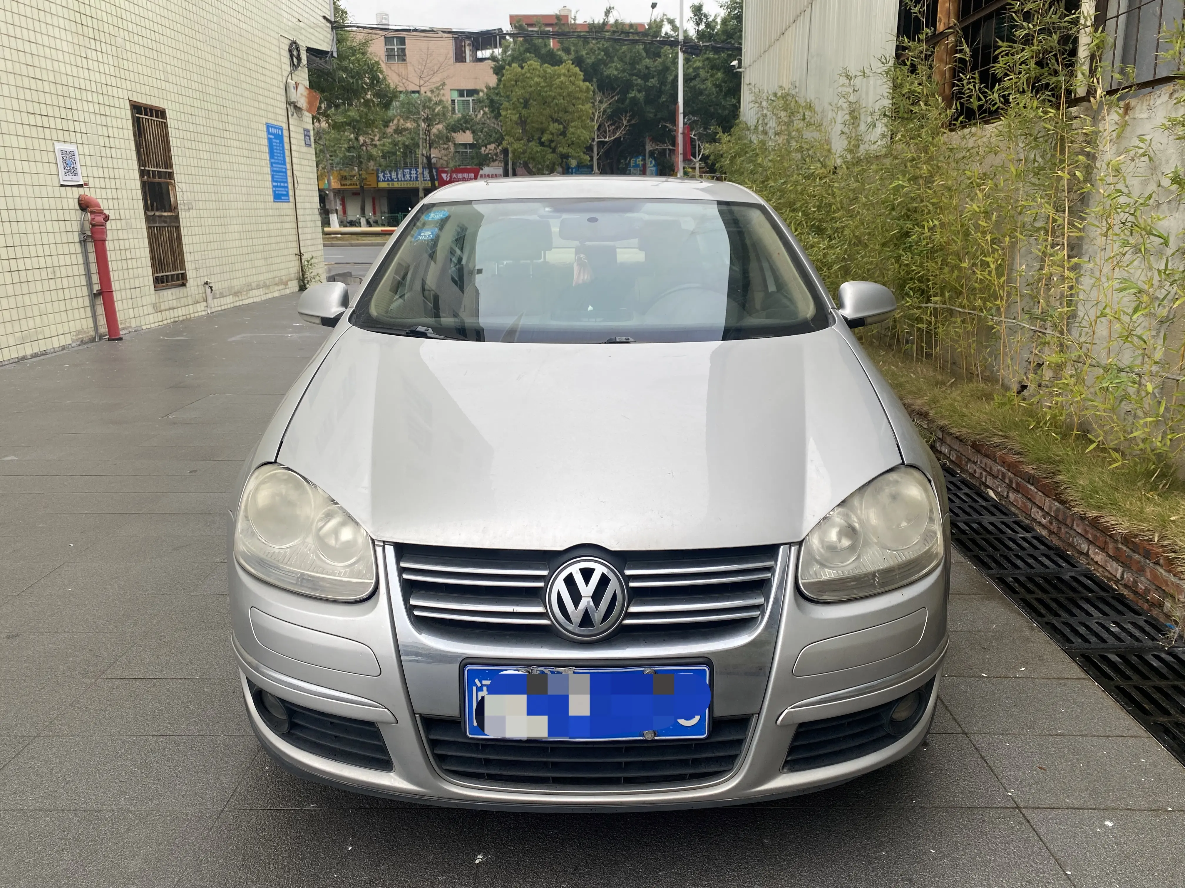 Volkswagen Sagitar  из Китая