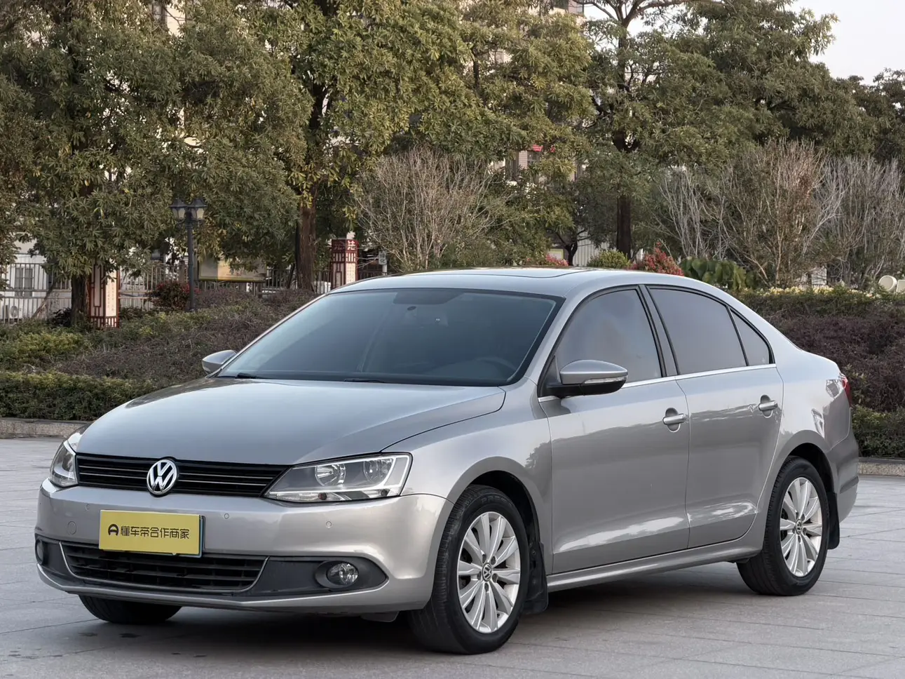 Volkswagen Sagitar  из Китая