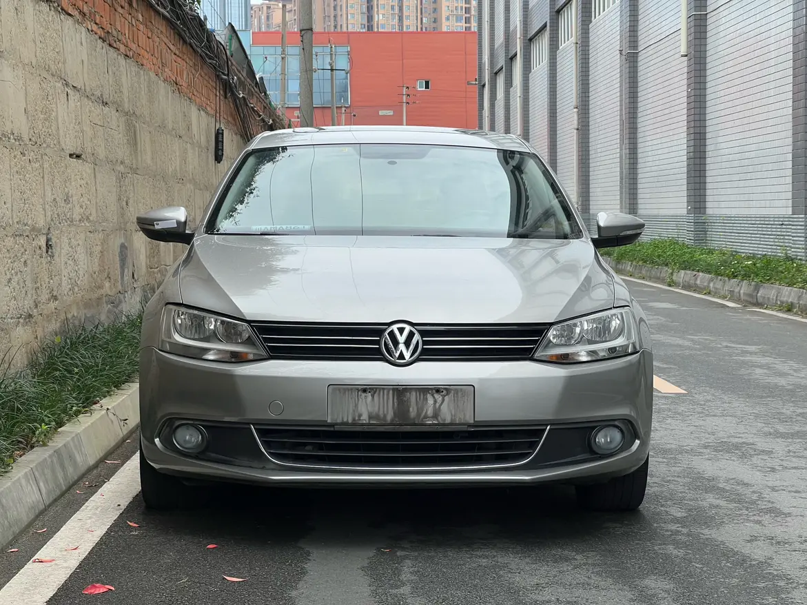Volkswagen Sagitar  из Китая