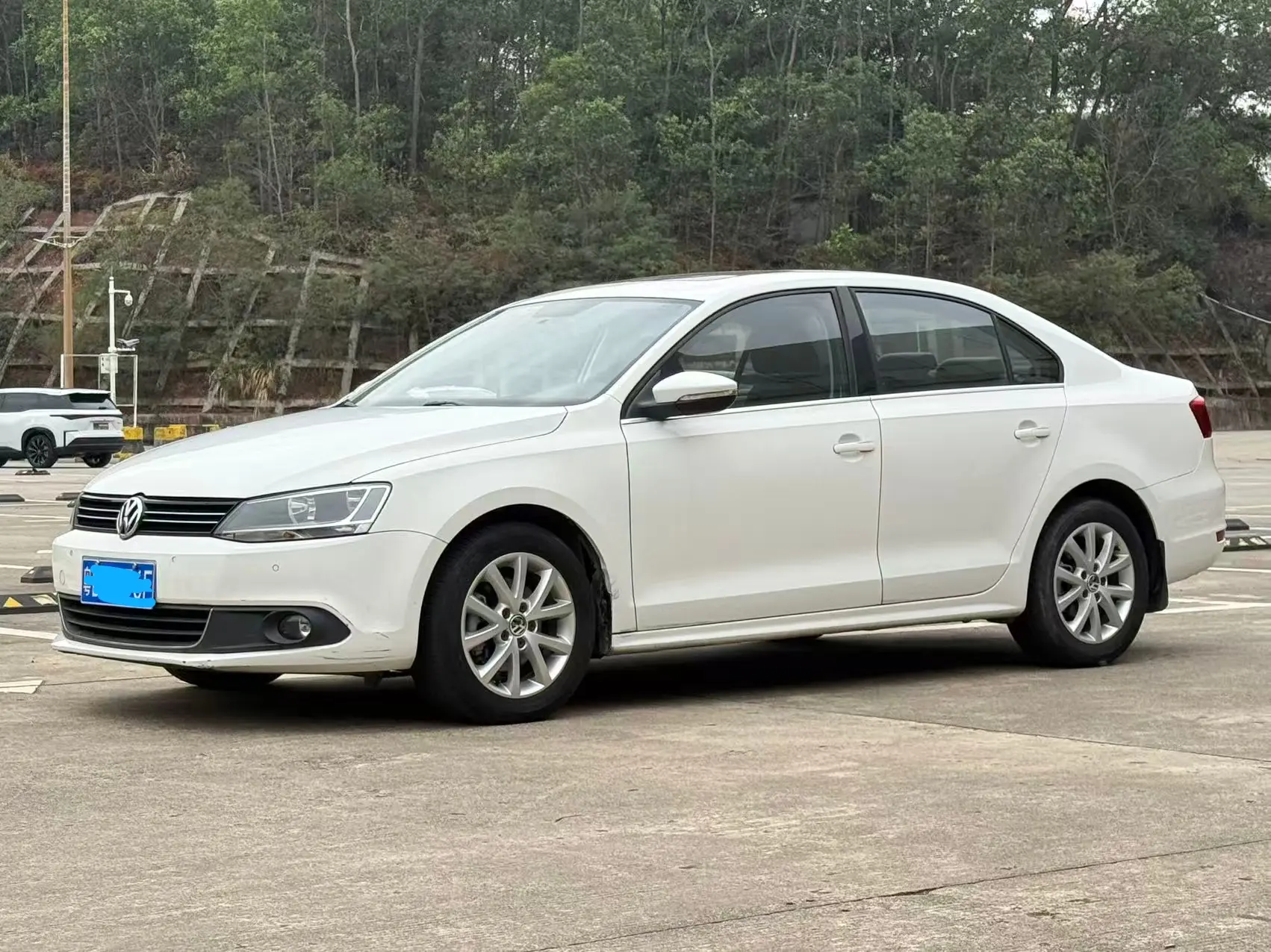 Volkswagen Sagitar  из Китая