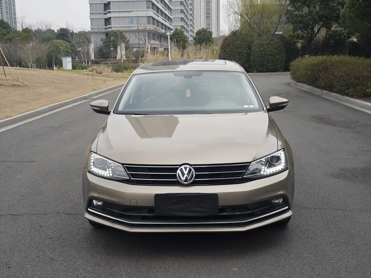 Volkswagen Sagitar  из Китая