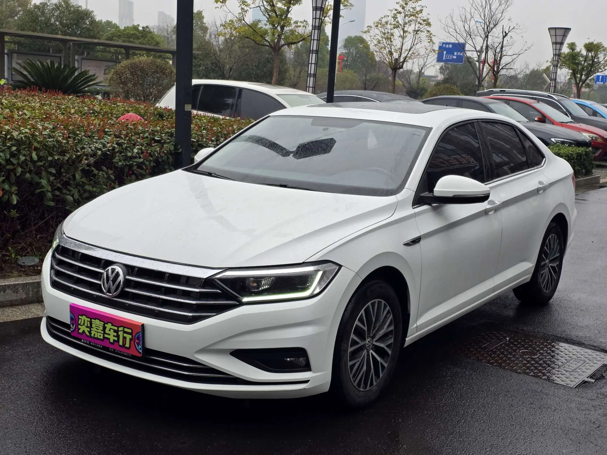 Volkswagen Sagitar  из Китая