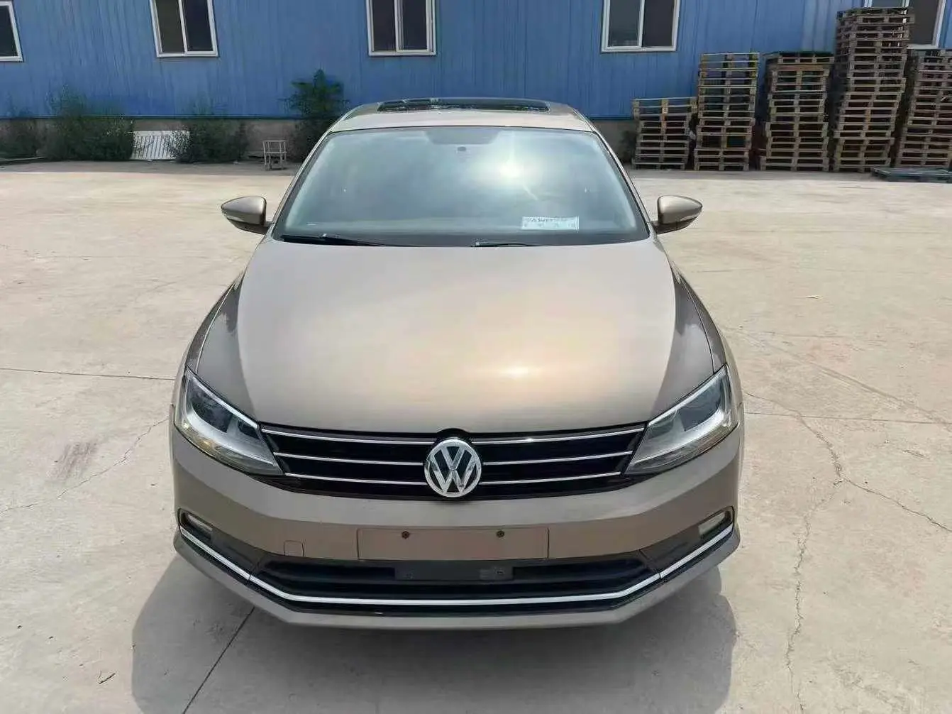 Volkswagen Sagitar  из Китая