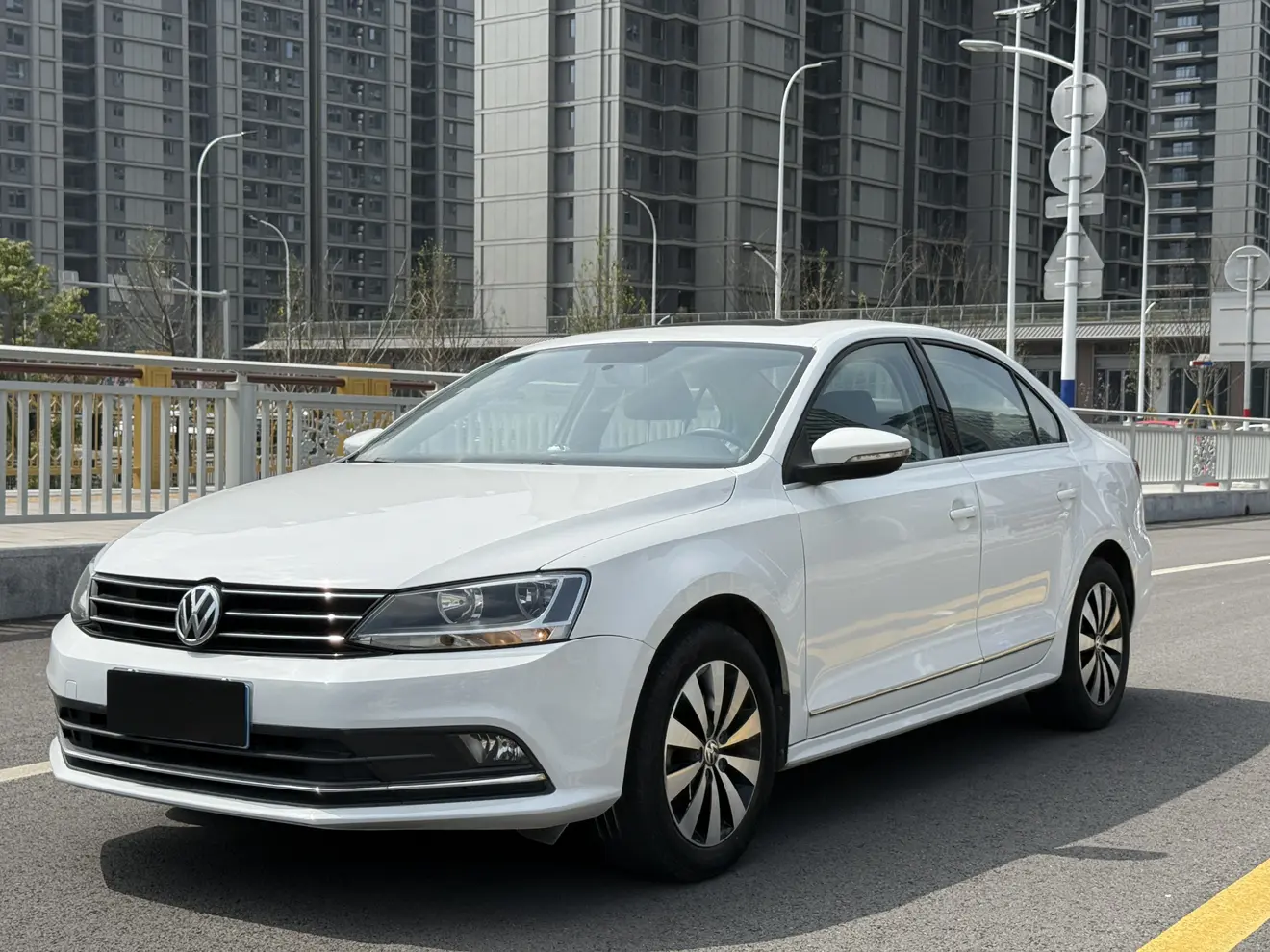 Volkswagen Sagitar  из Китая