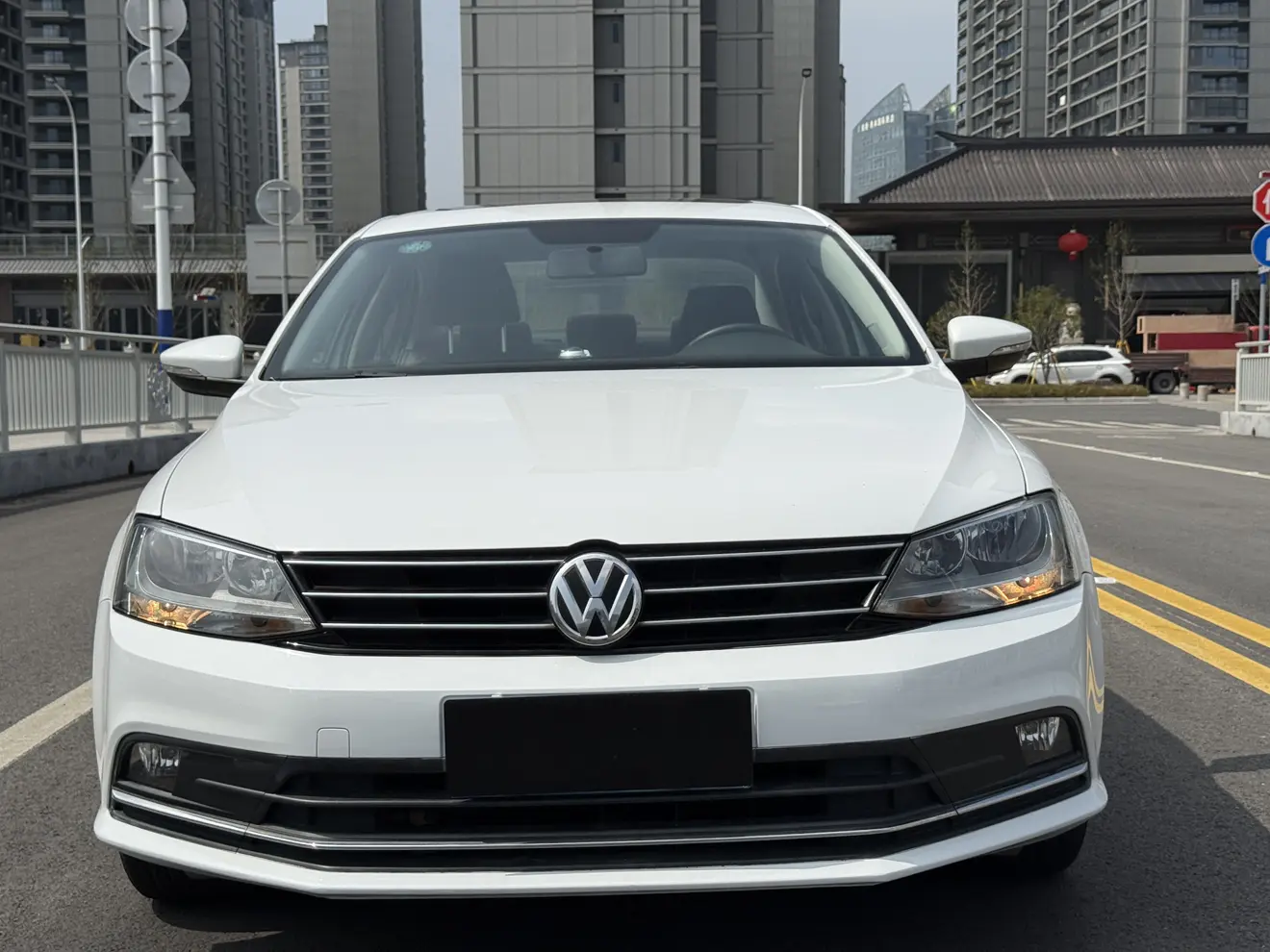 Volkswagen Sagitar  из Китая