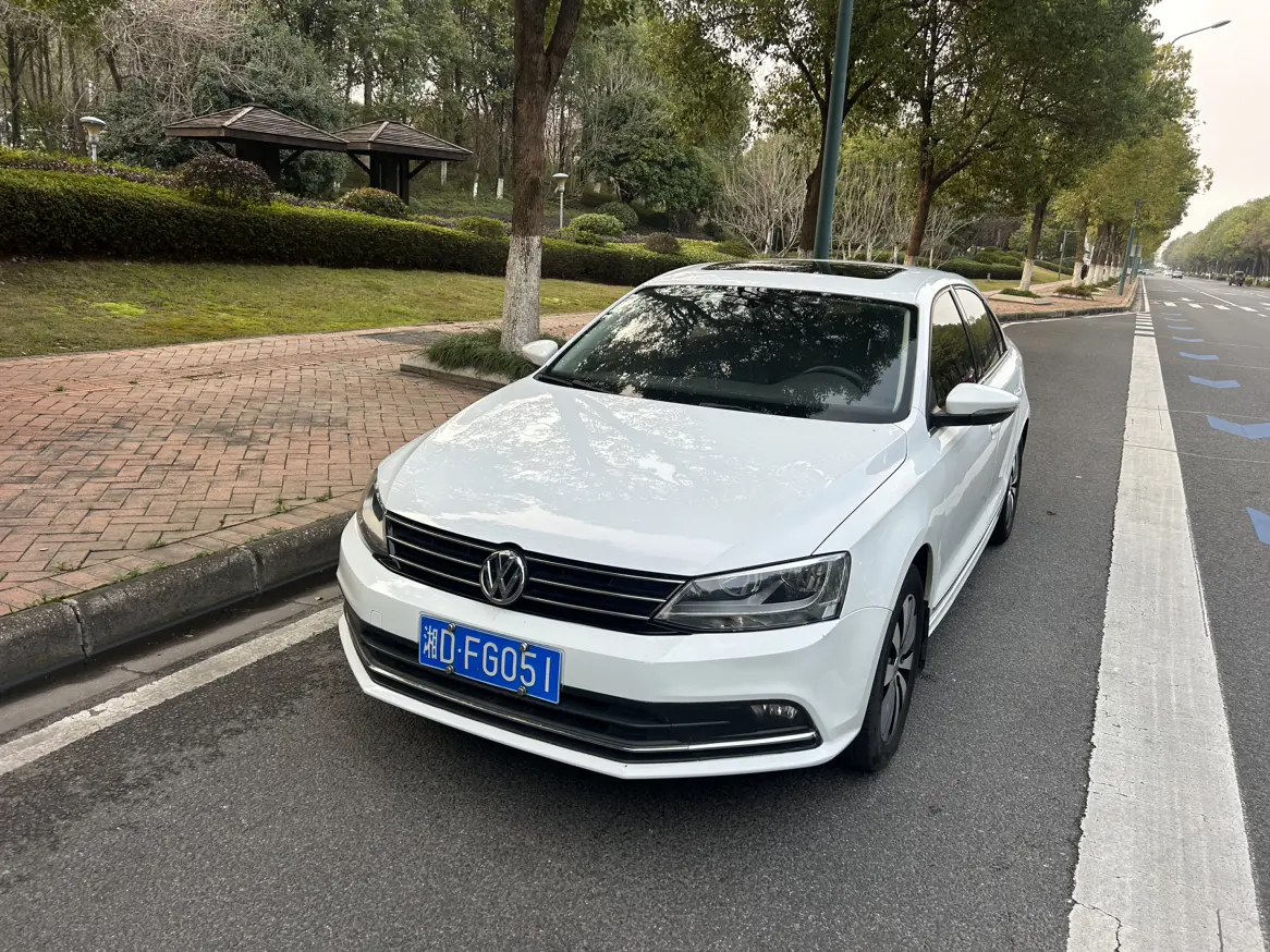 Volkswagen Sagitar  из Китая