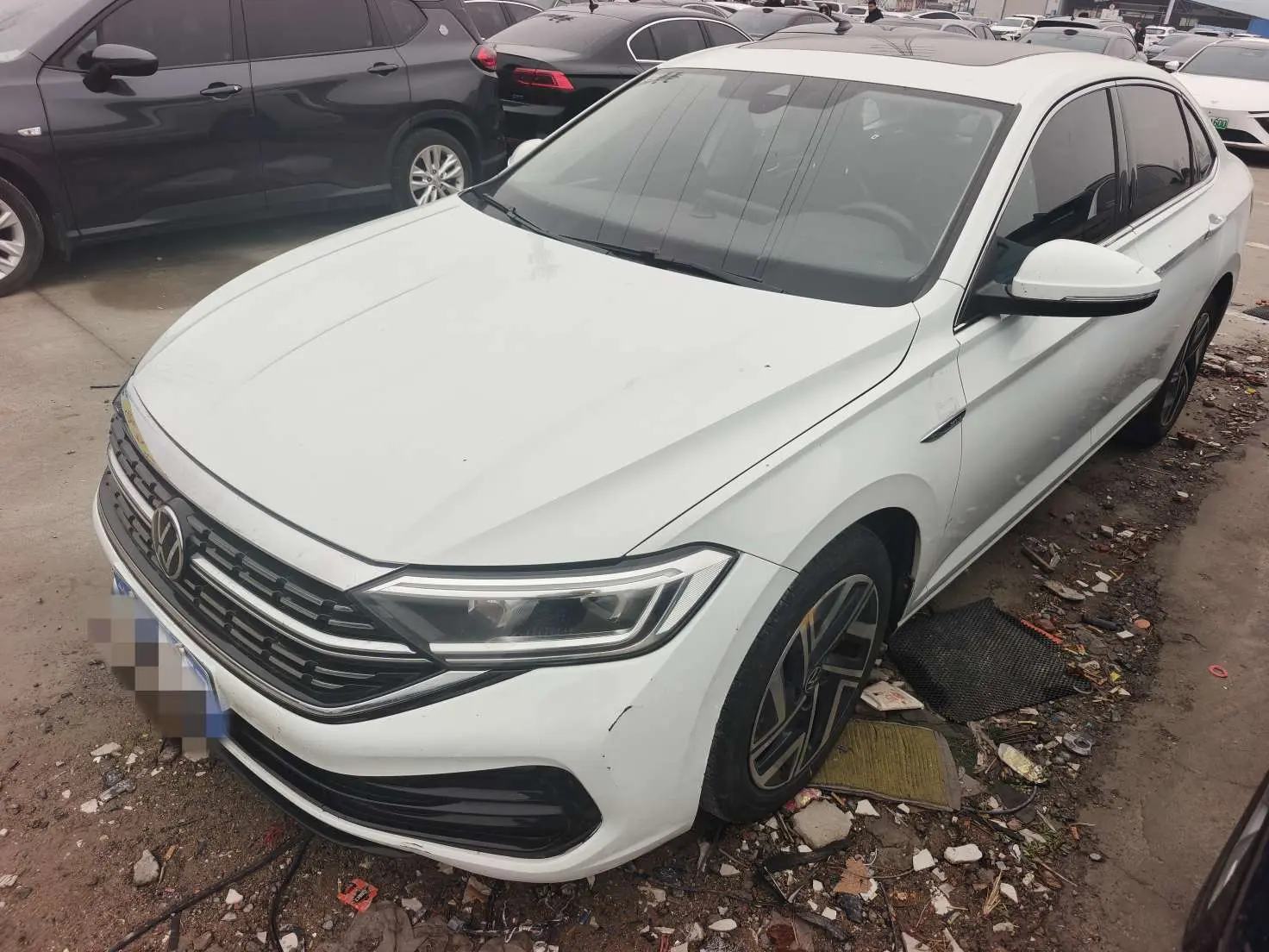 Volkswagen Sagitar  из Китая