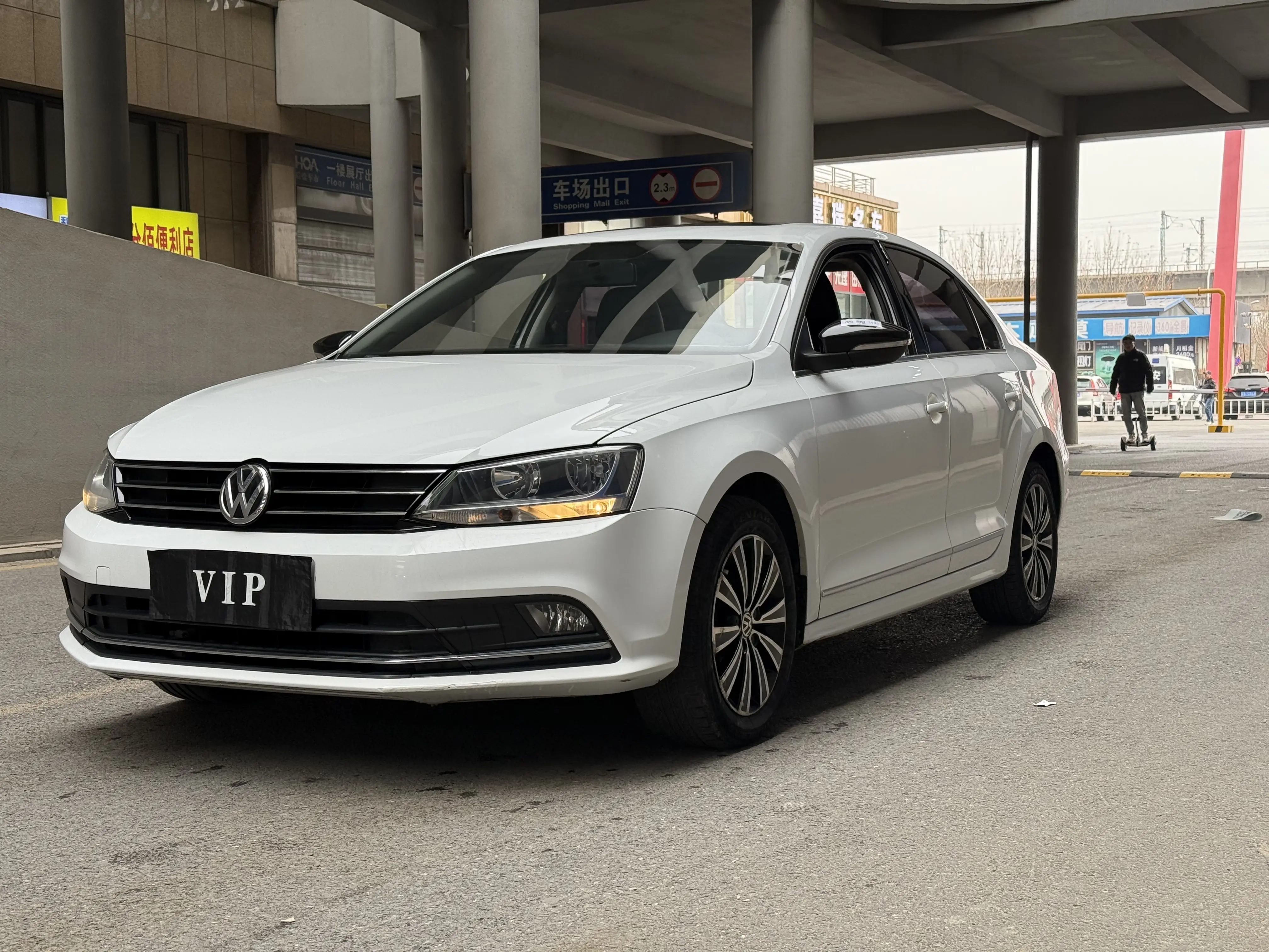 Volkswagen Sagitar  из Китая