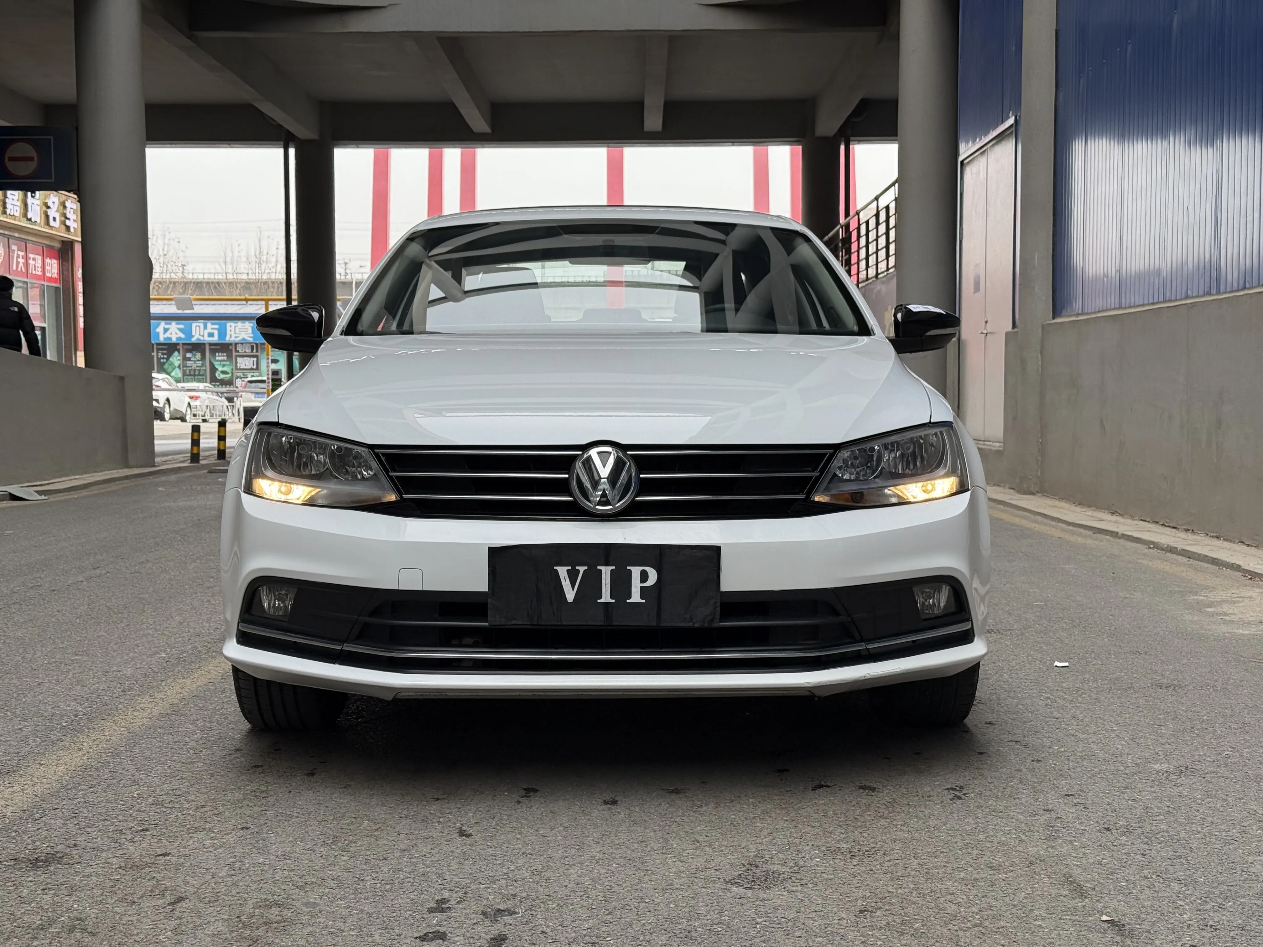 Volkswagen Sagitar  из Китая