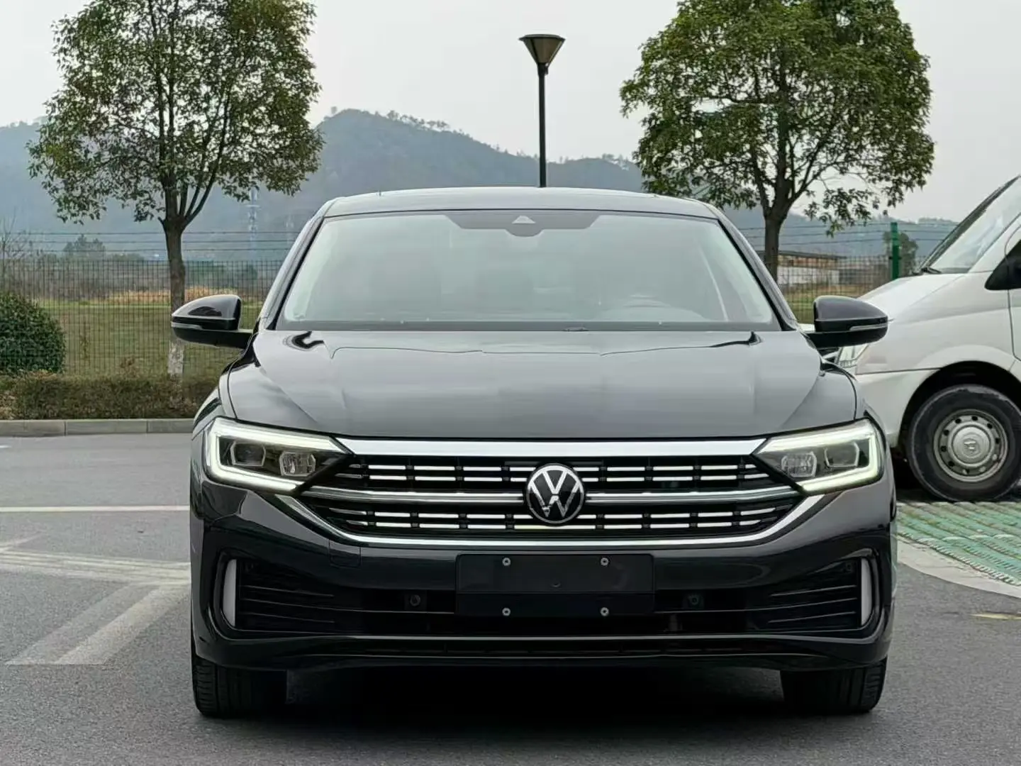 Volkswagen Sagitar  из Китая
