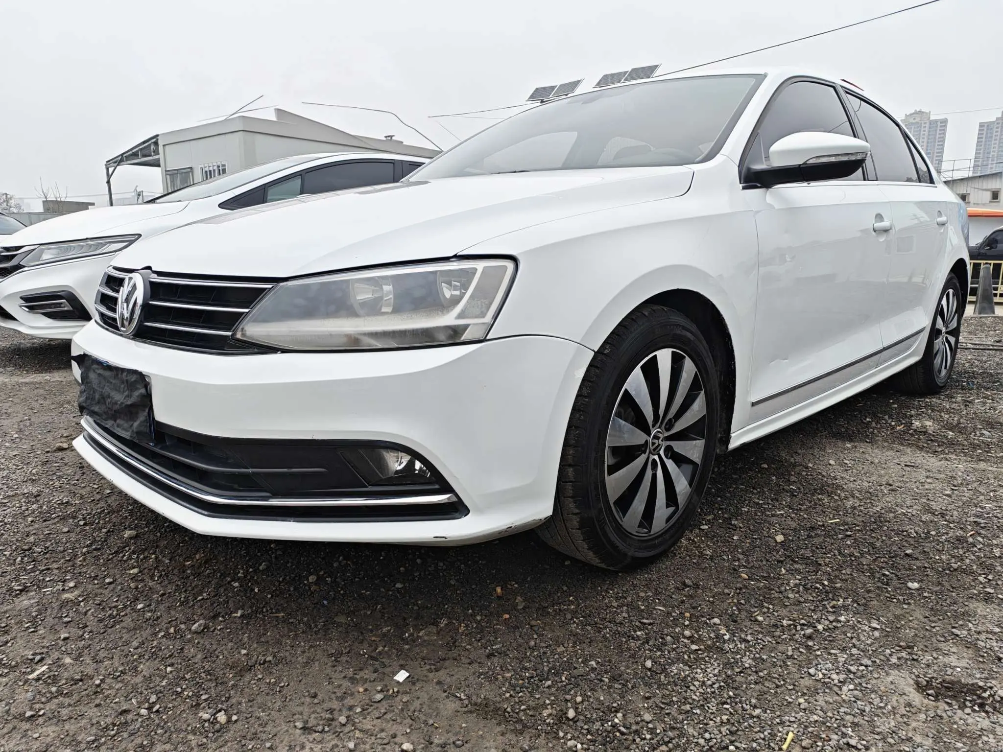 Volkswagen Sagitar  из Китая