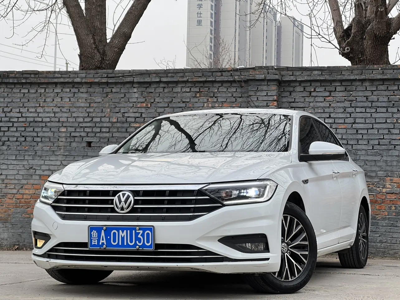 Volkswagen Sagitar  из Китая