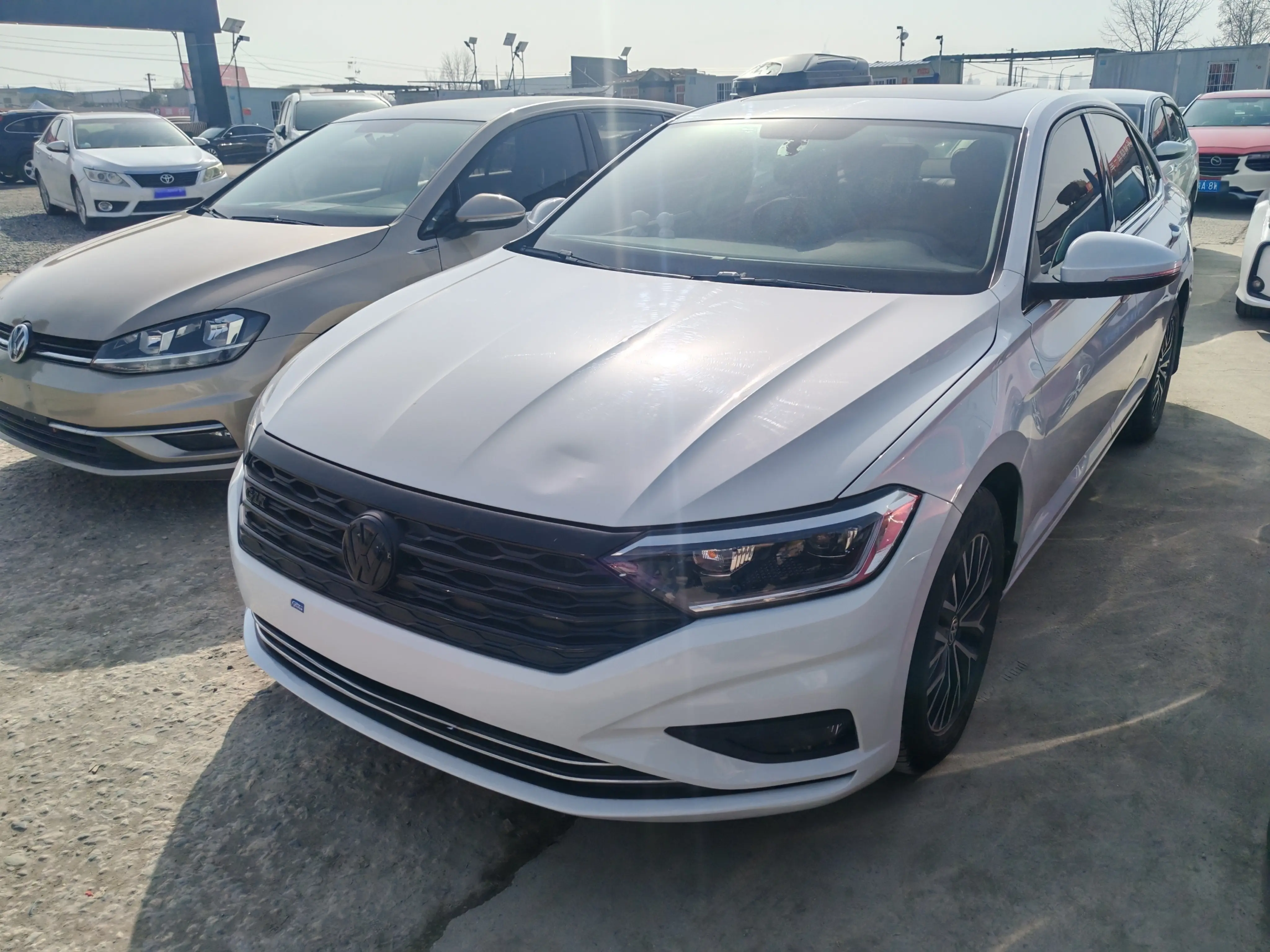 Volkswagen Sagitar  из Китая