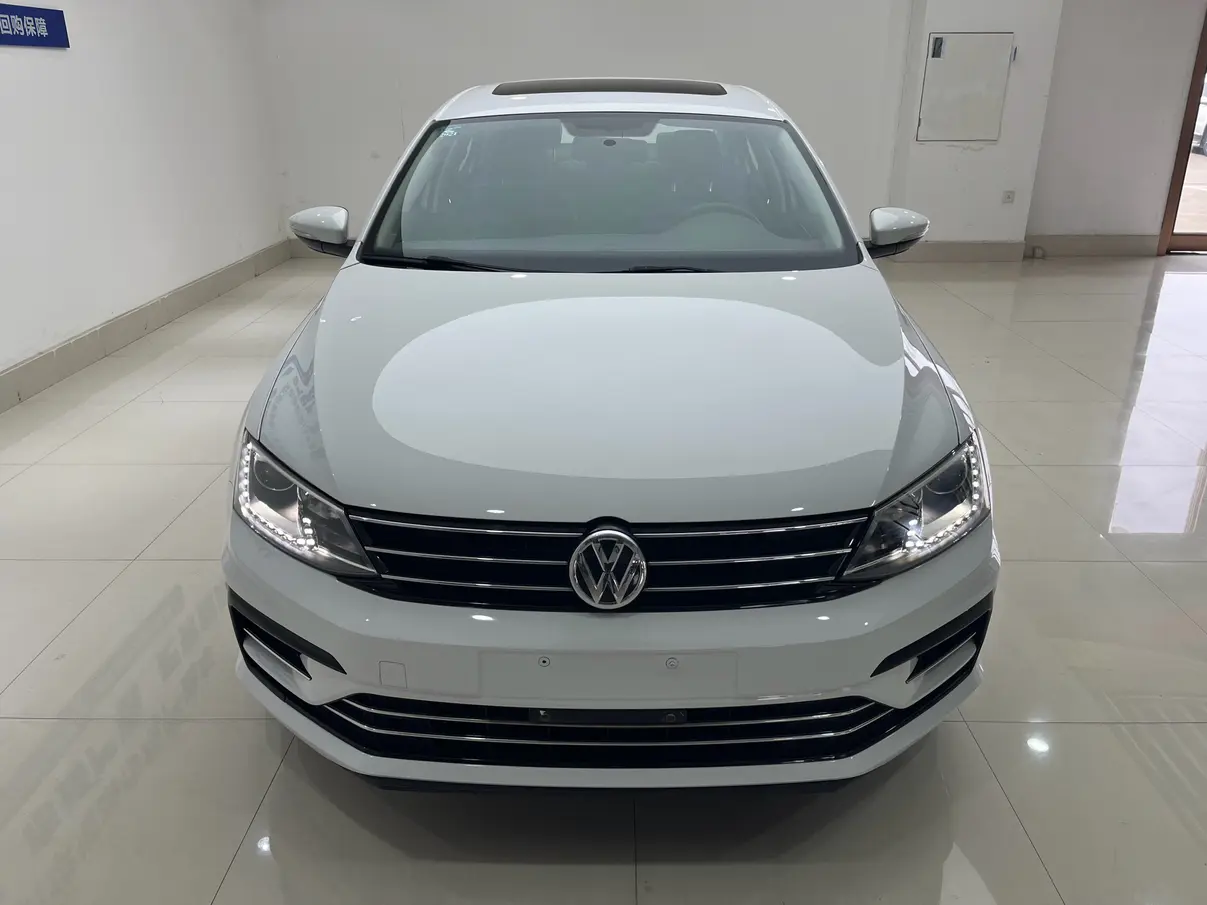 Volkswagen Sagitar  из Китая