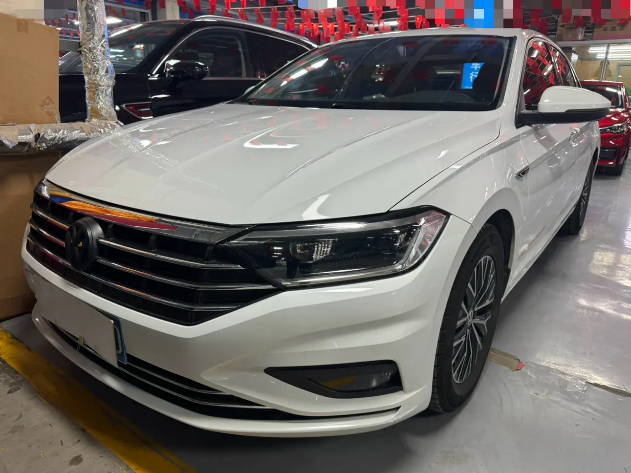 Volkswagen Sagitar  из Китая