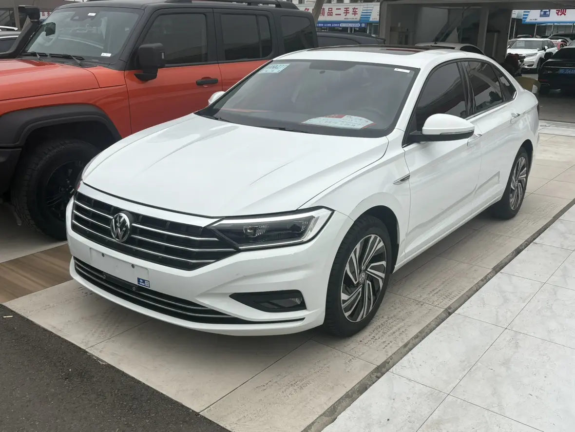 Volkswagen Sagitar  из Китая