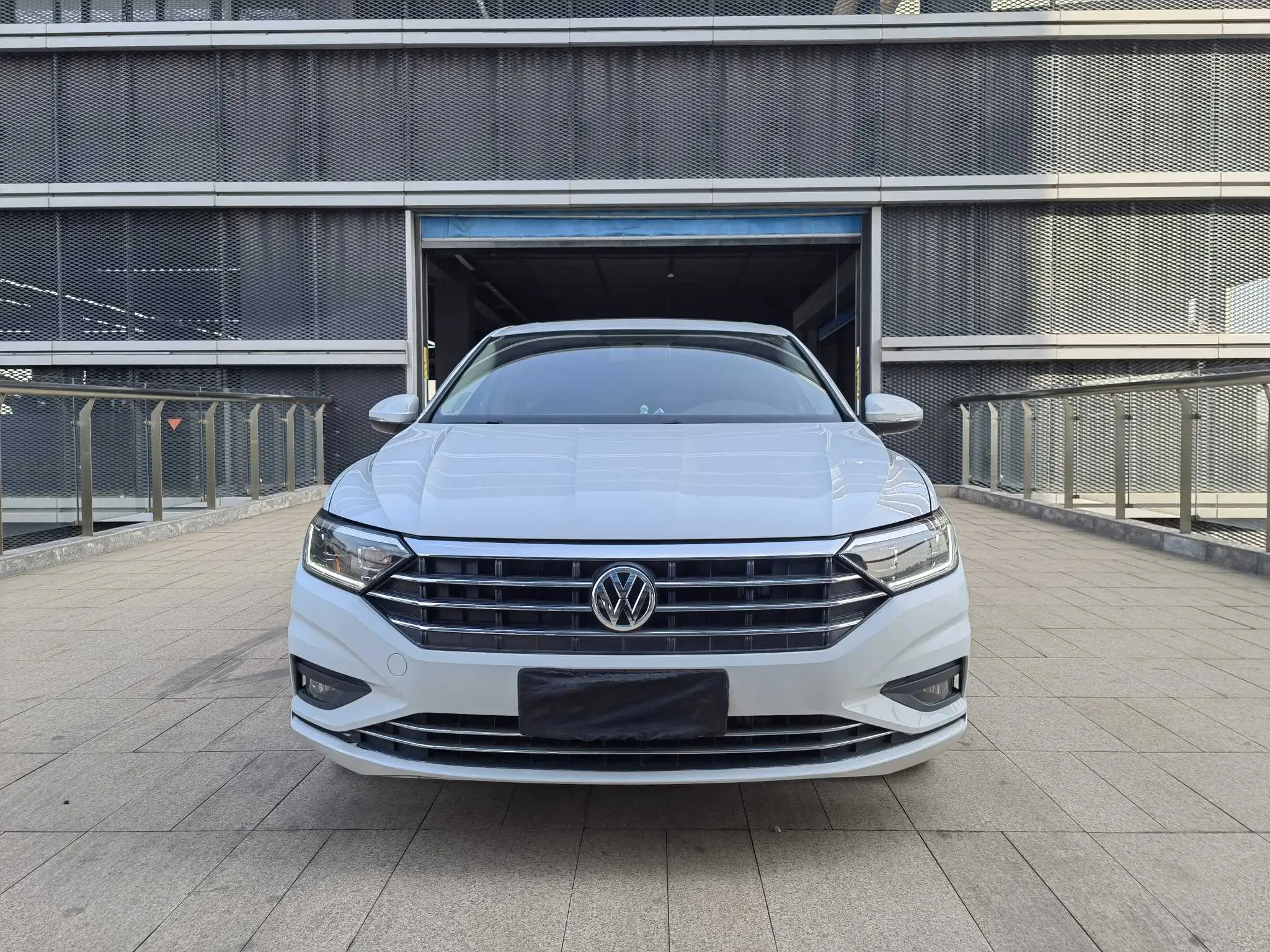 Volkswagen Sagitar  из Китая