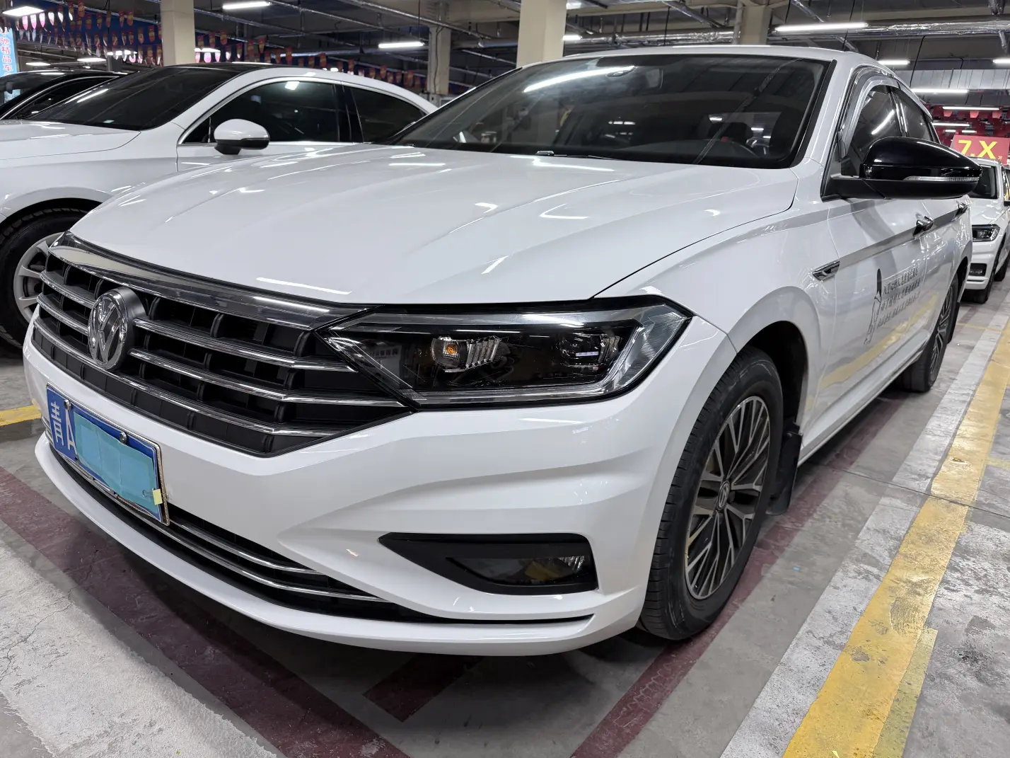 Volkswagen Sagitar  из Китая