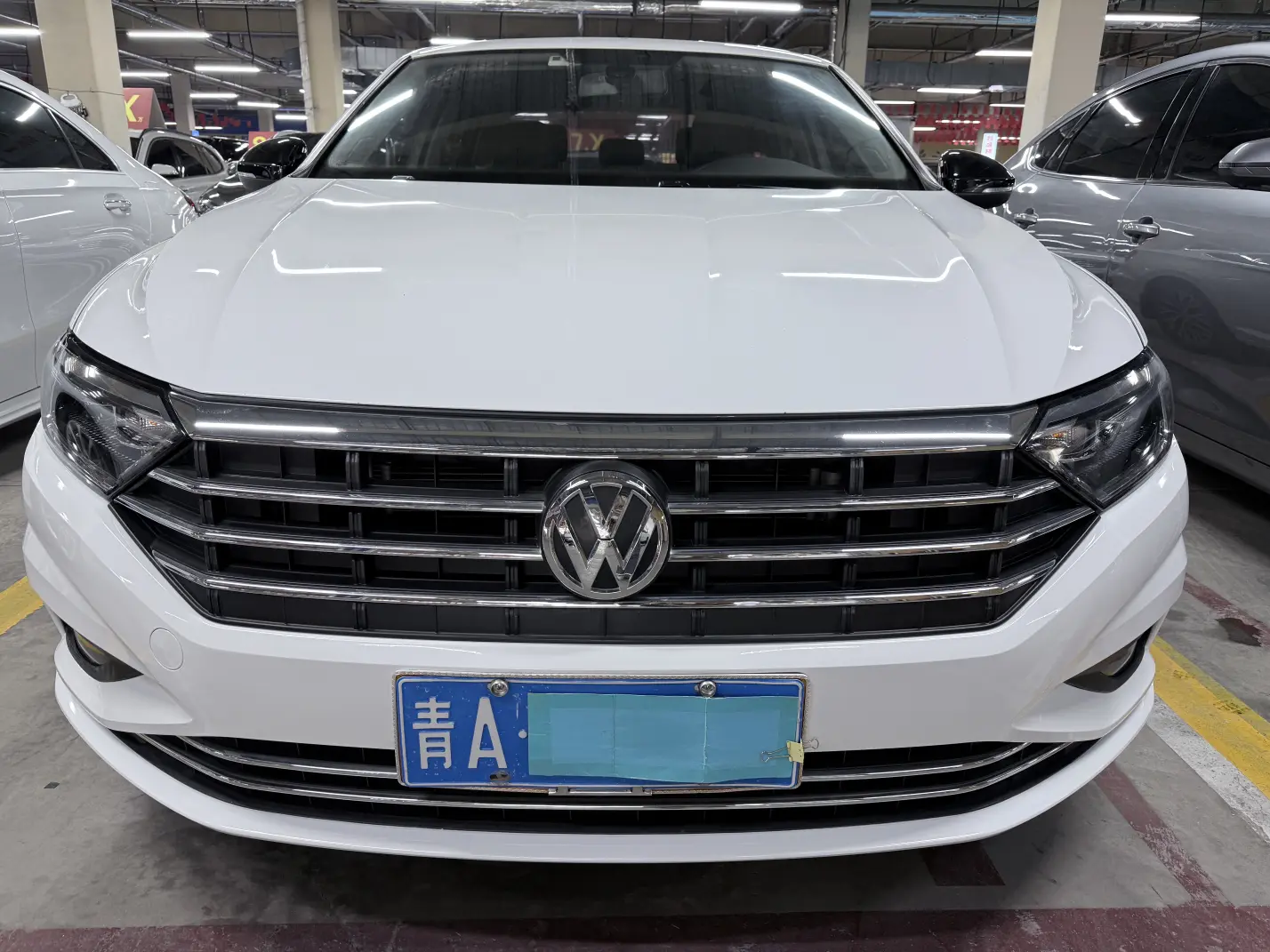 Volkswagen Sagitar  из Китая