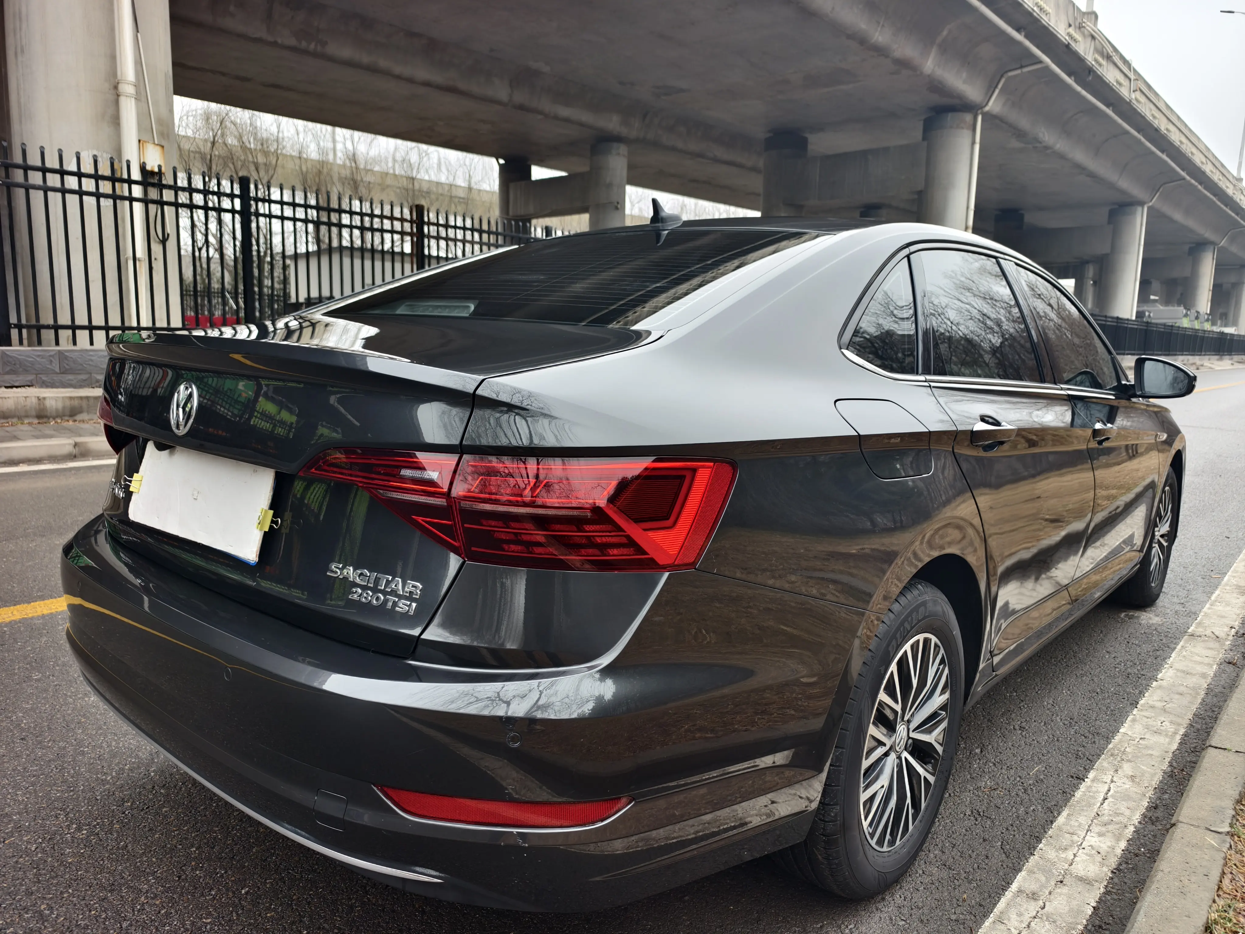 Volkswagen Sagitar  из Китая