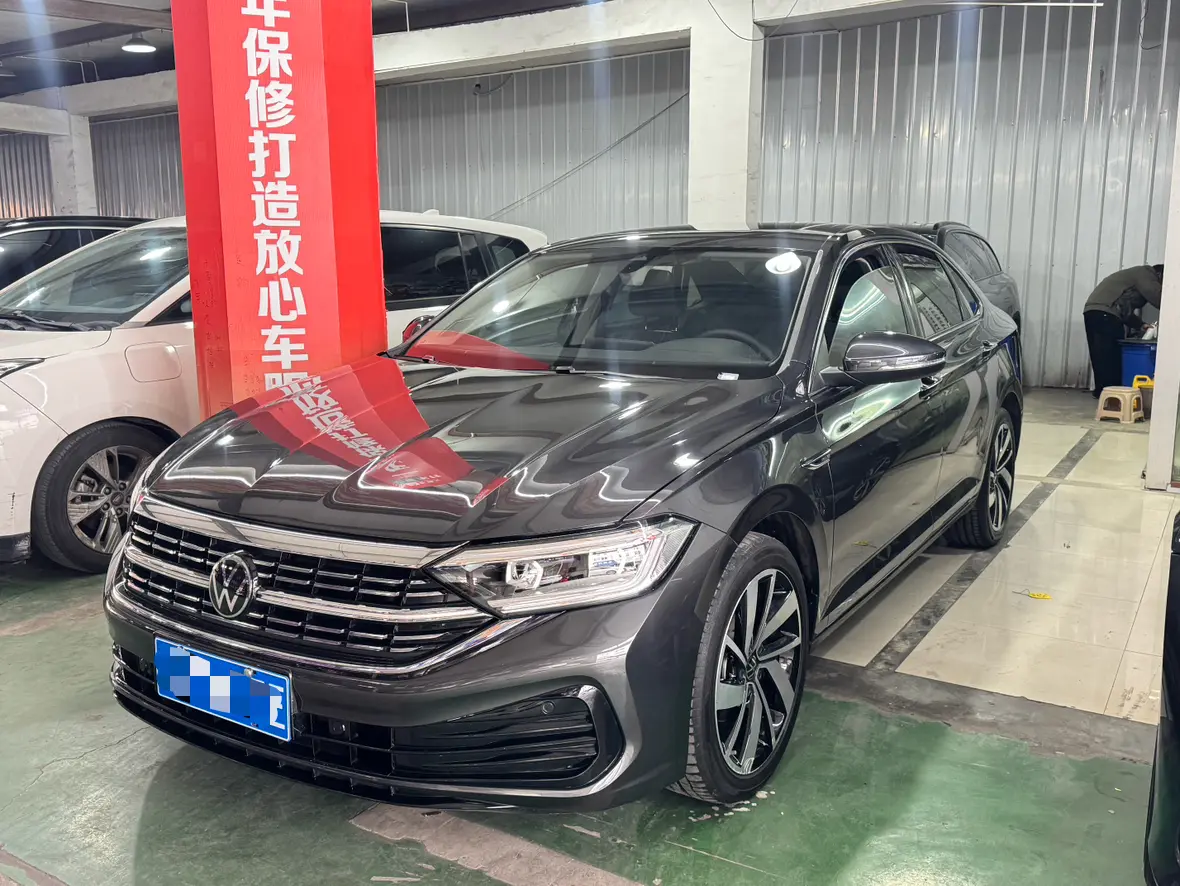 Volkswagen Sagitar  из Китая