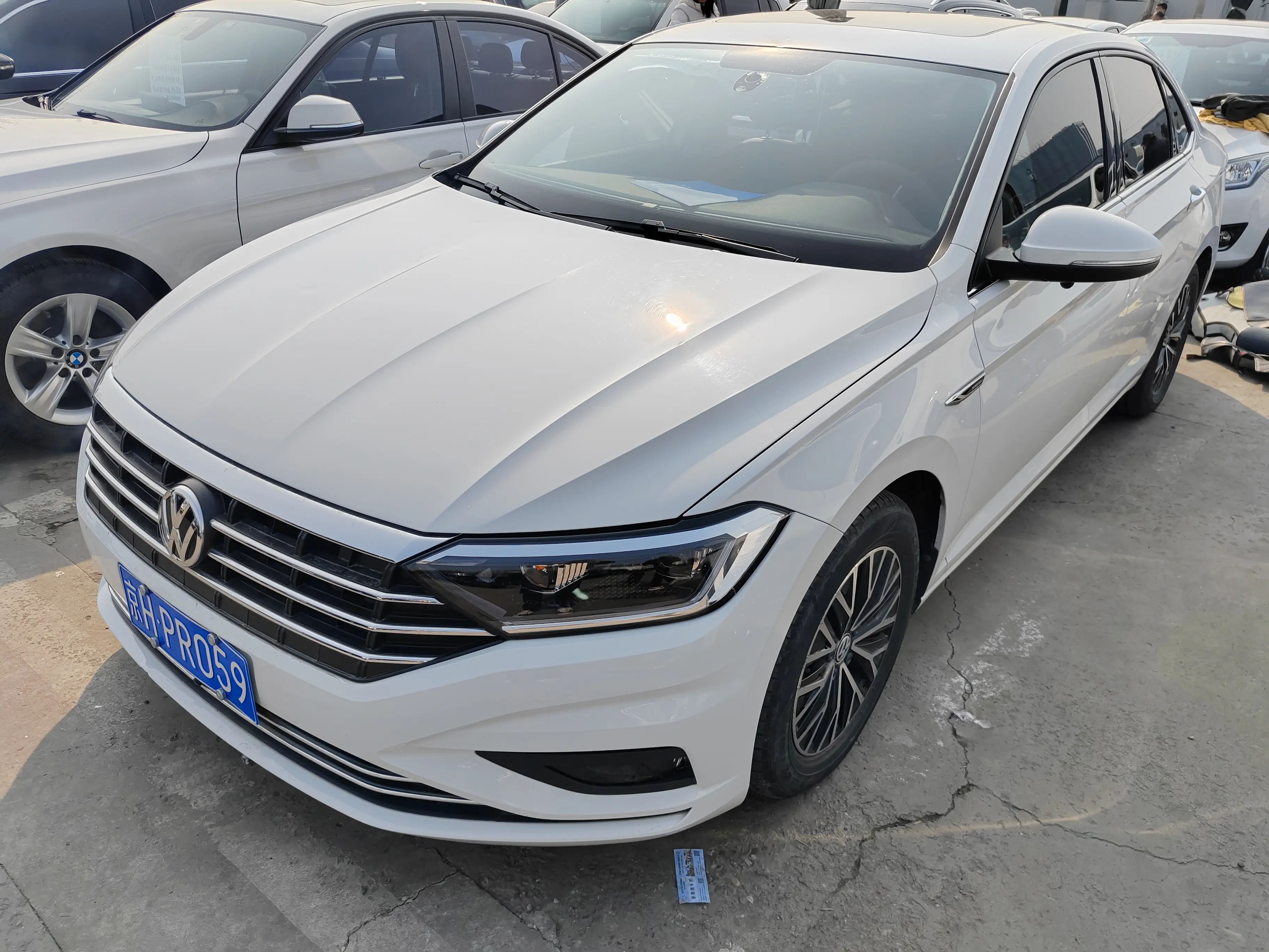 Volkswagen Sagitar  из Китая