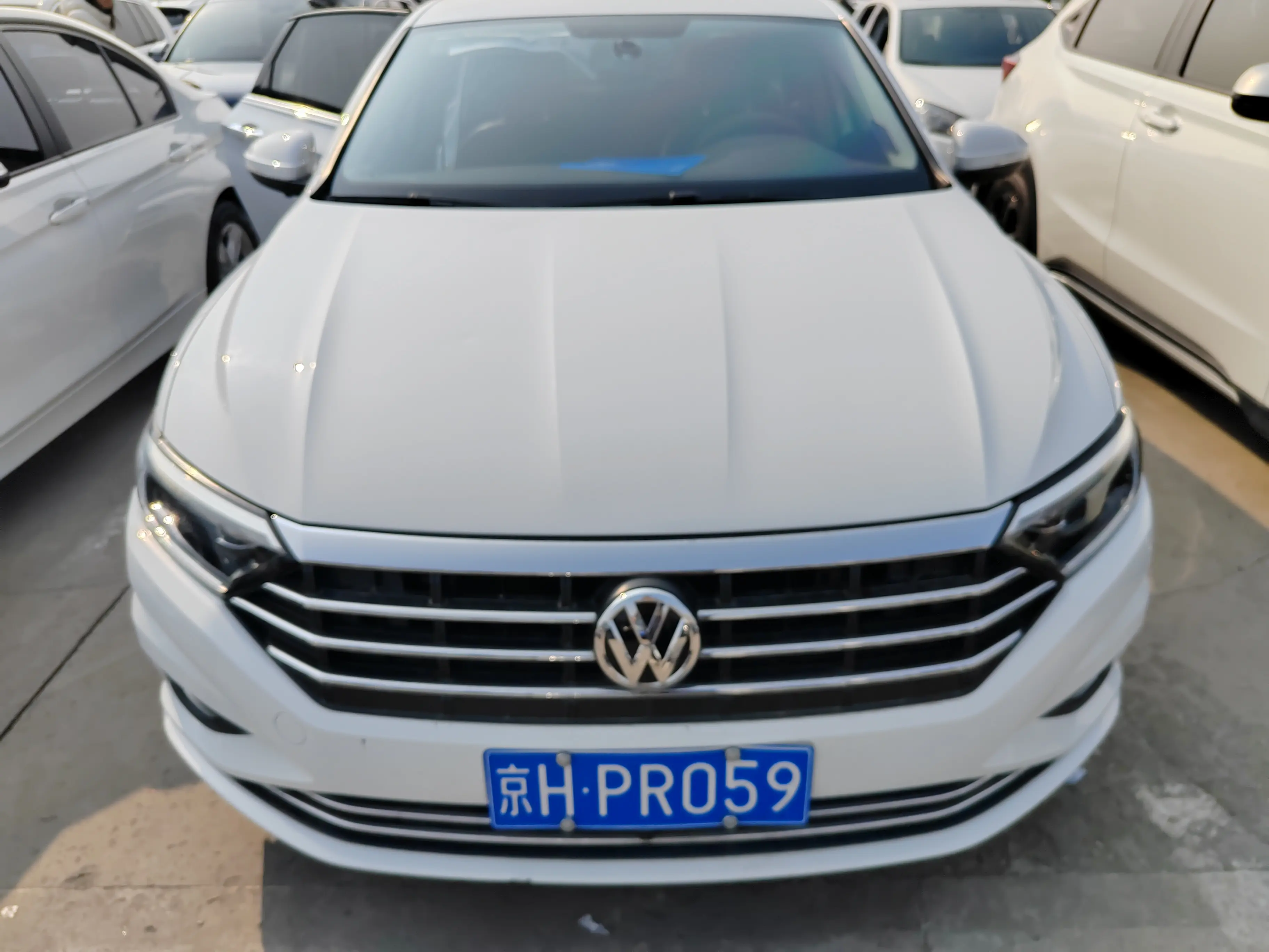 Volkswagen Sagitar  из Китая