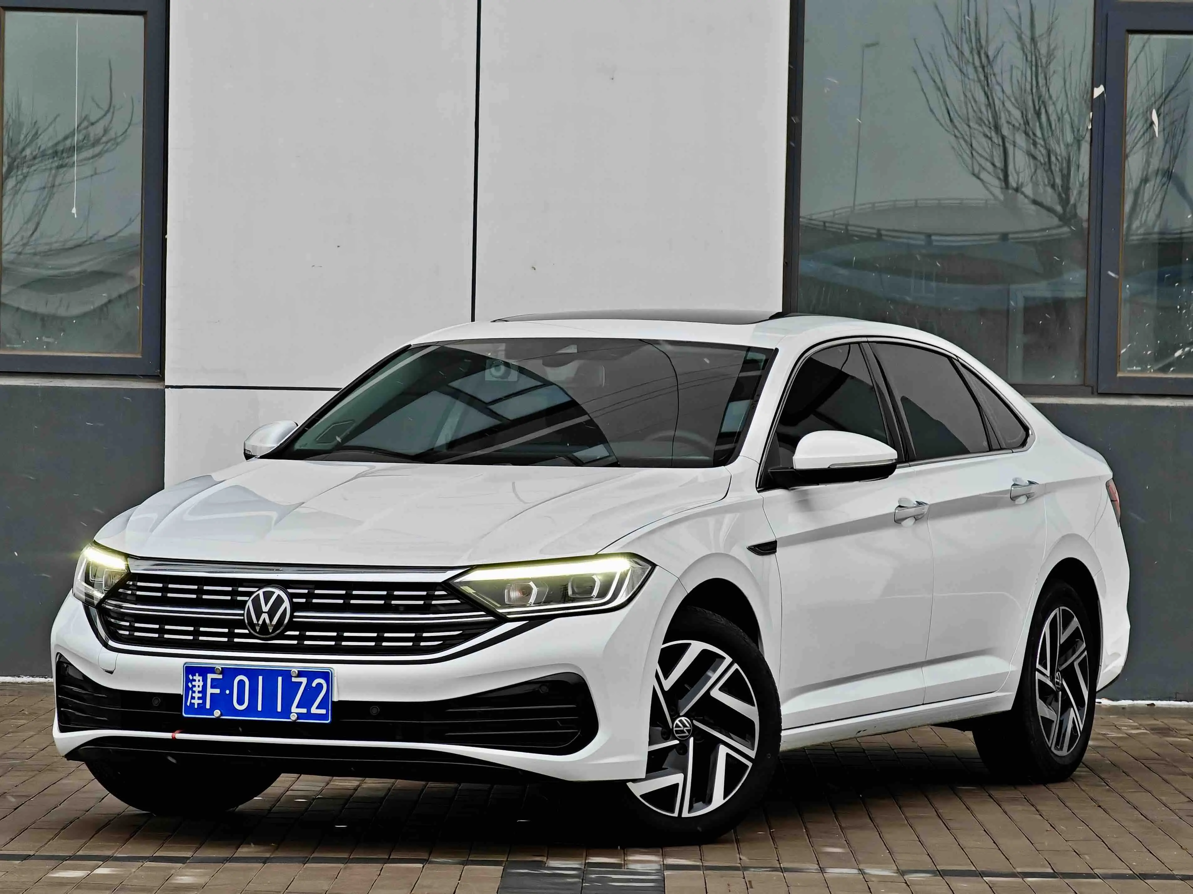 Volkswagen Sagitar  из Китая