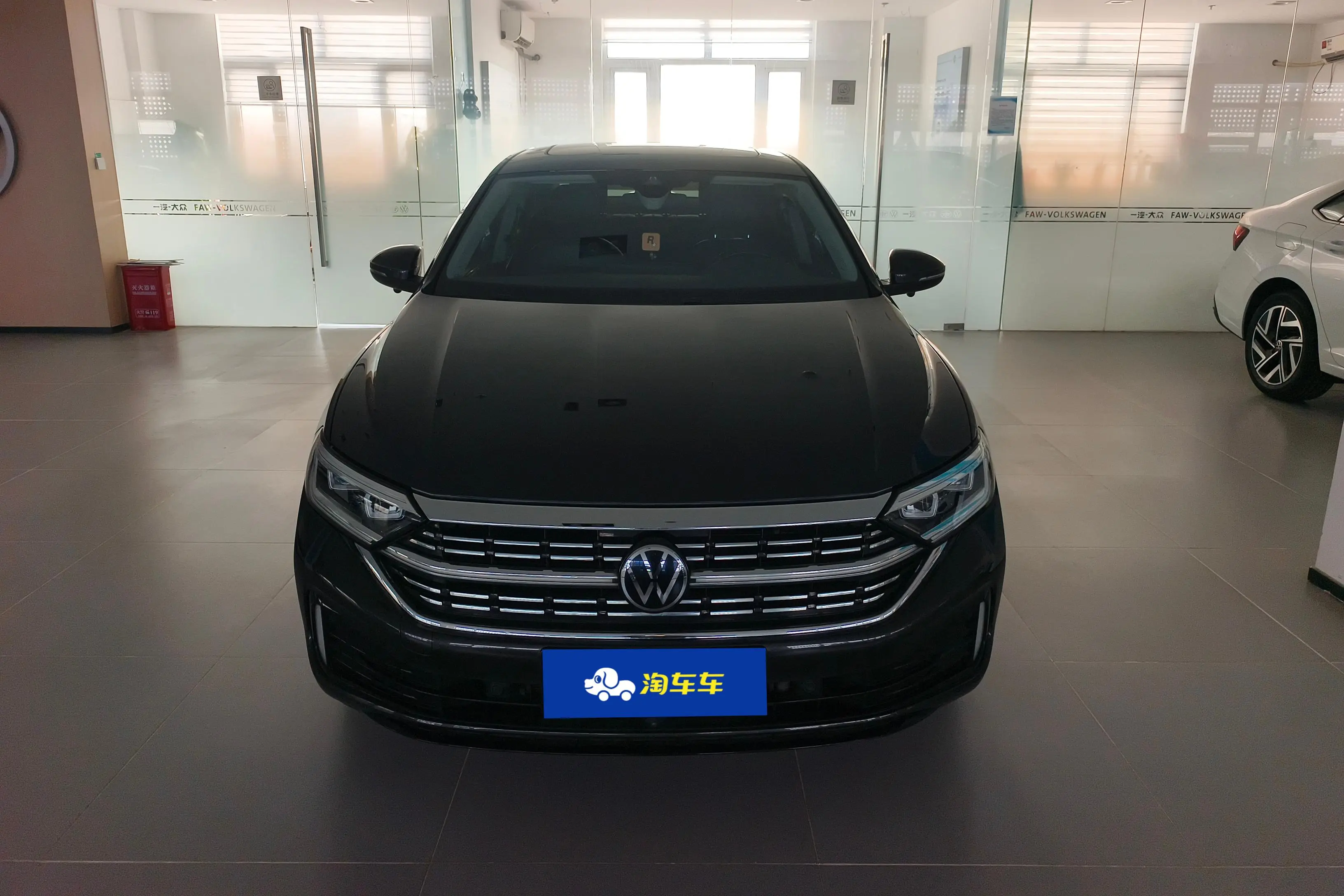 Volkswagen Sagitar  из Китая