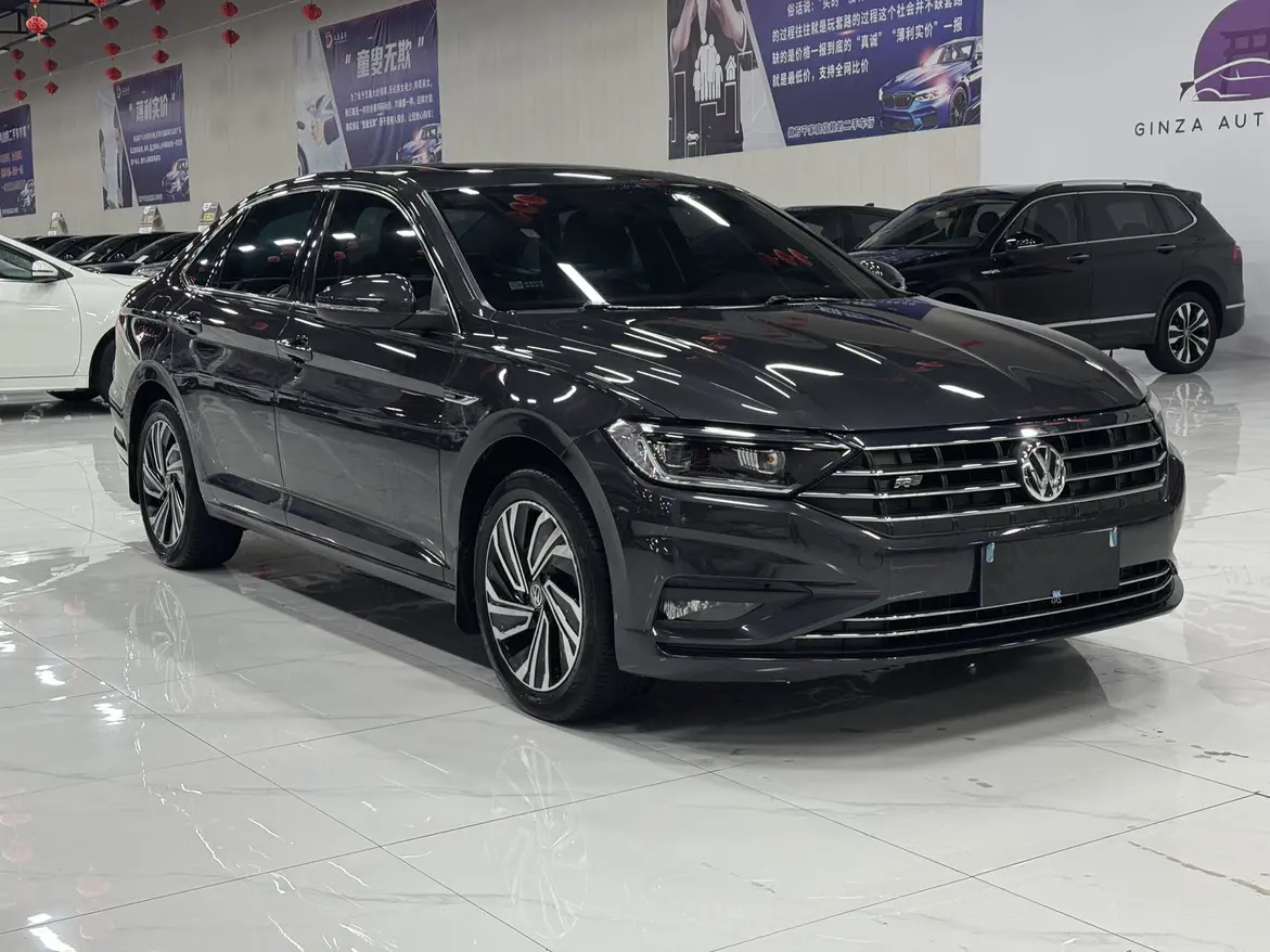 Volkswagen Sagitar  из Китая