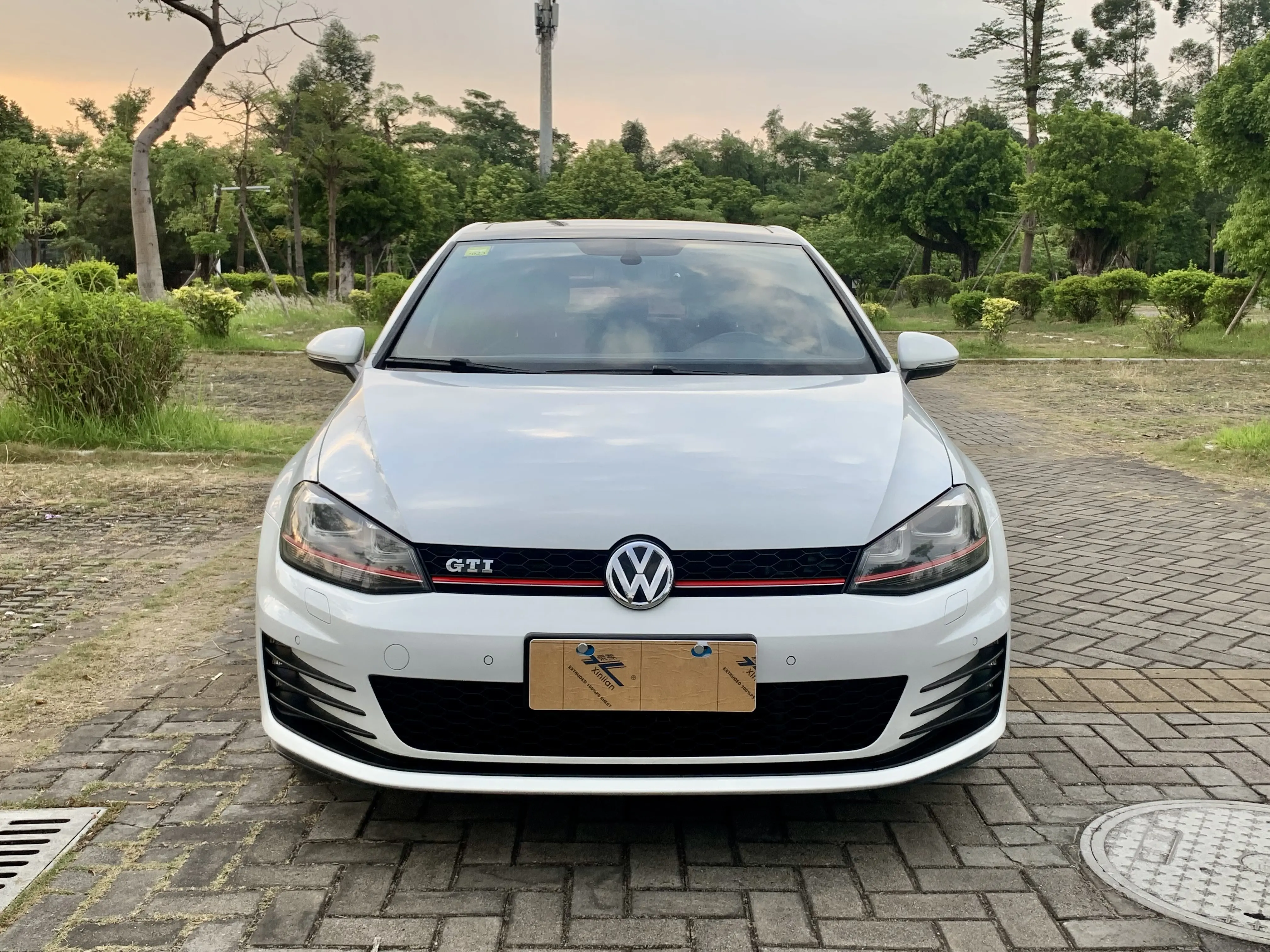 Volkswagen Golf GTI  из Китая